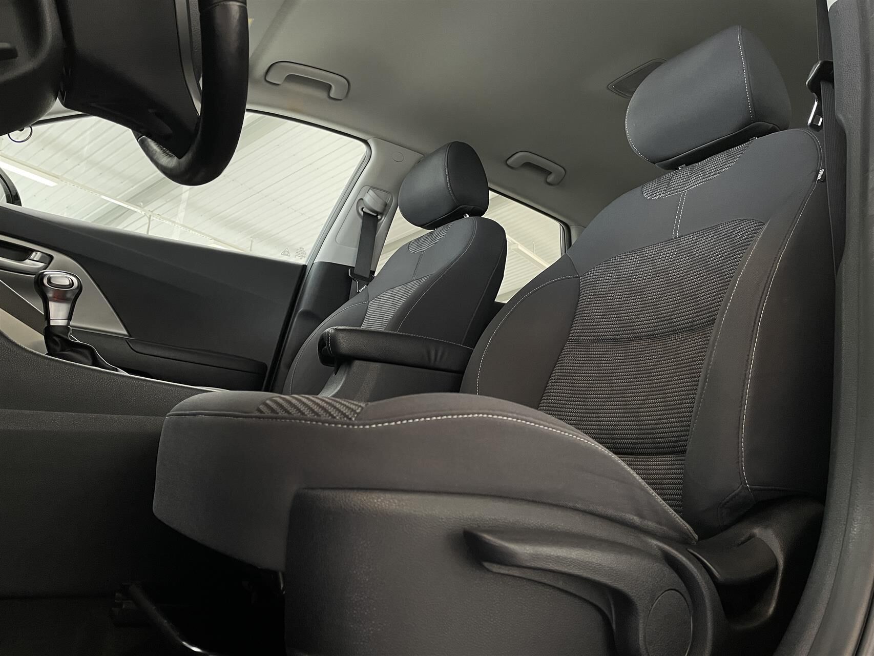 Billede af Kia Niro 1,6 GDI HEV  Hybrid Comfort DCT 141HK 5d 6g Aut.