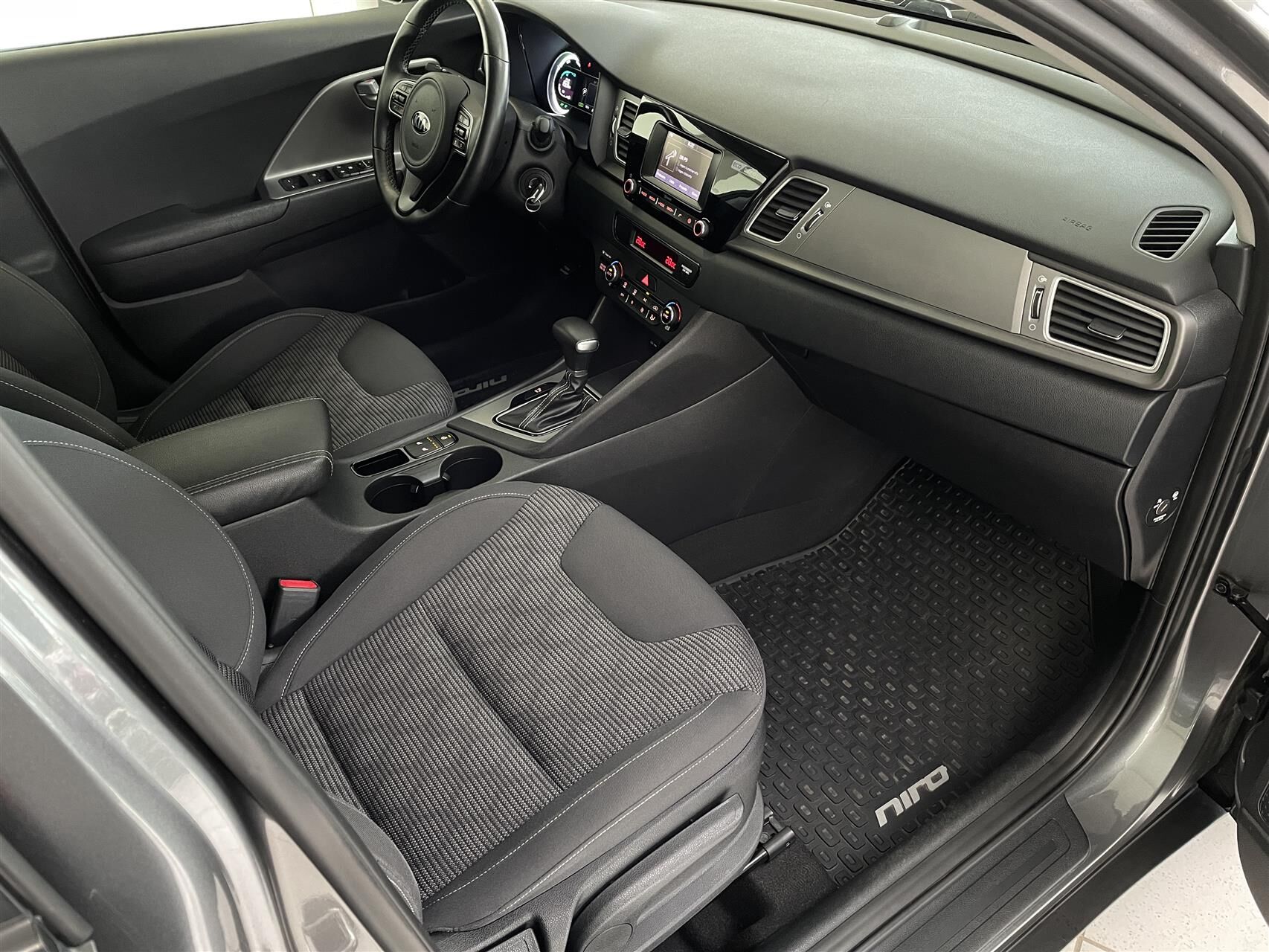 Billede af Kia Niro 1,6 GDI HEV  Hybrid Comfort DCT 141HK 5d 6g Aut.