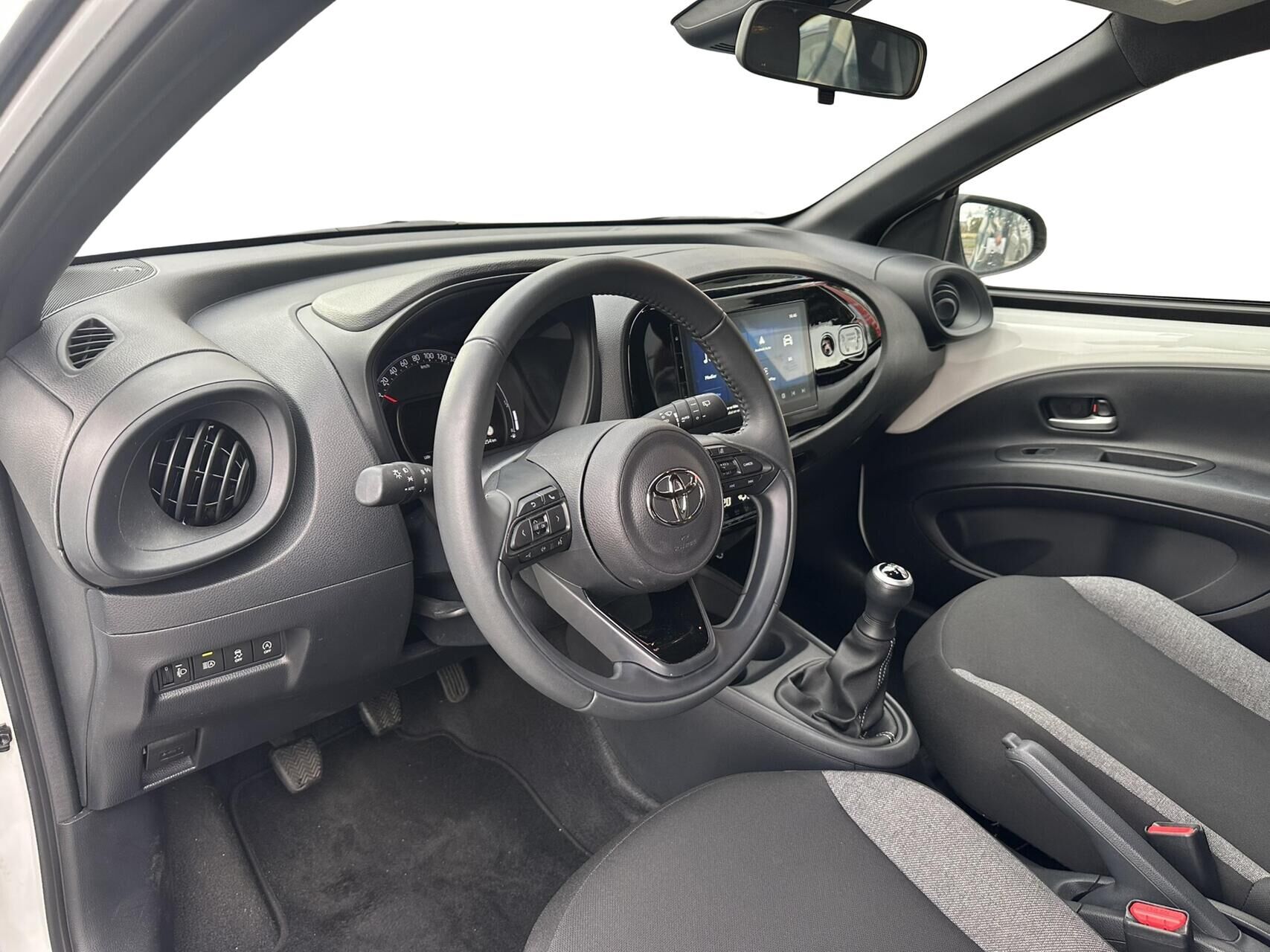 Billede af Toyota Aygo X 1,0 VVT-I Active 72HK 5d