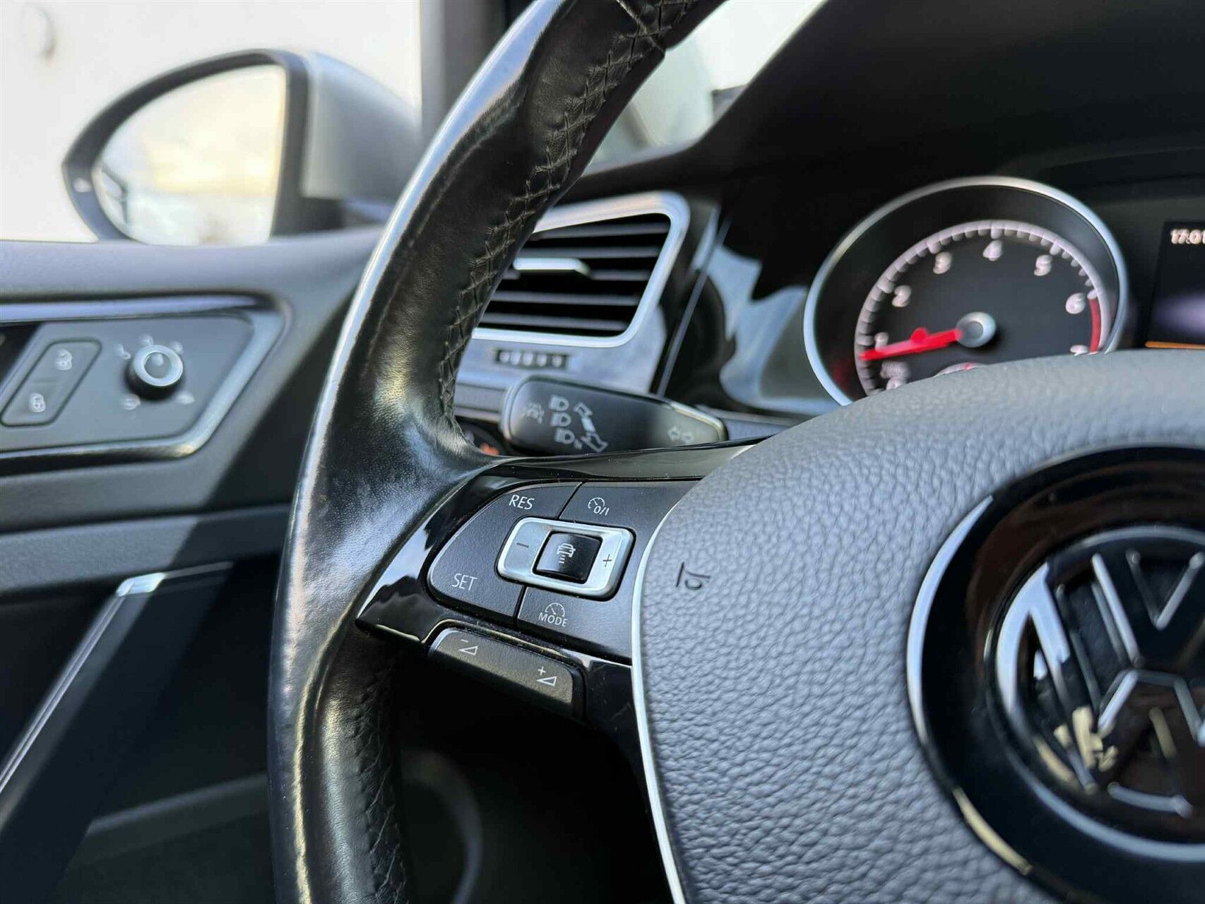 Billede af VW Golf 1,4 TSI BMT Highline 122HK 5d 6g