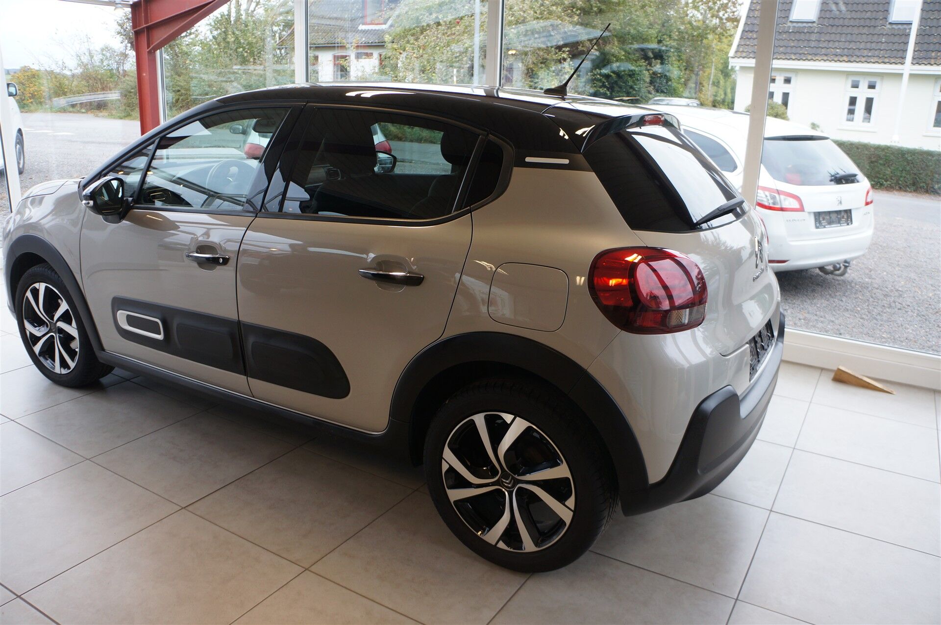 Billede af Citroën C3 1,2 PureTech Shine Sport 83HK 5d