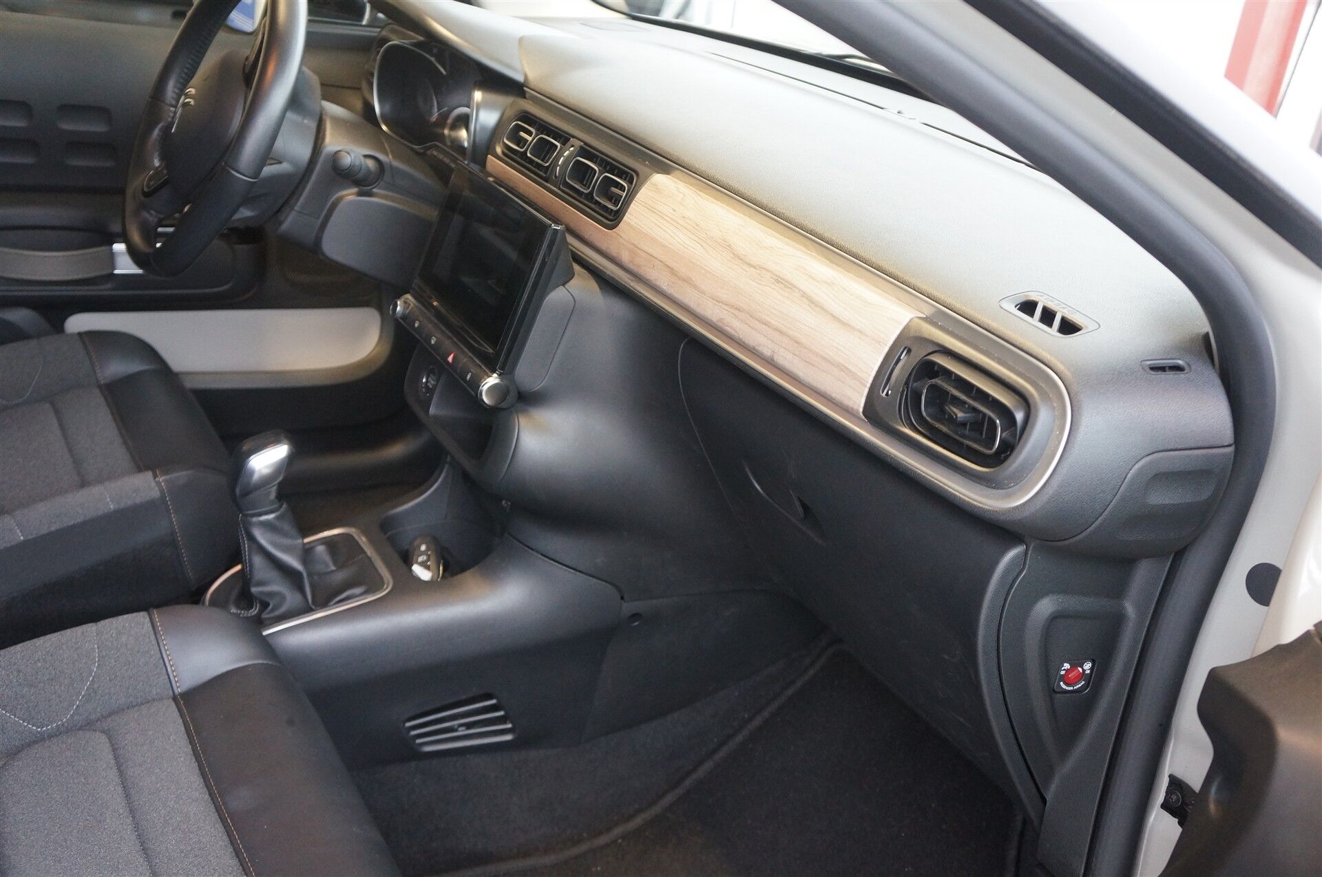 Billede af Citroën C3 1,2 PureTech Shine Sport 83HK 5d