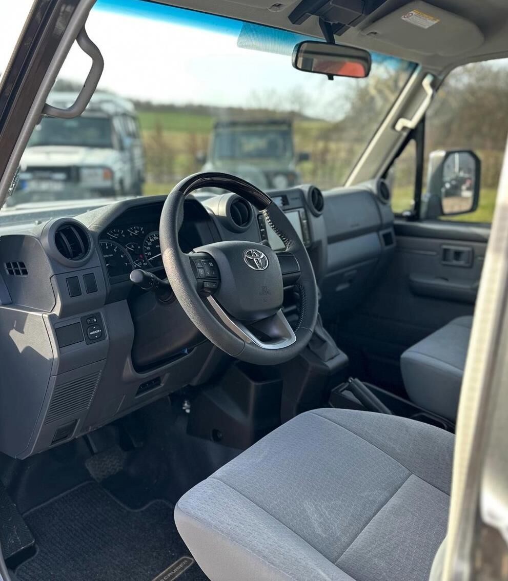 Billede af Toyota Landcruiser 4,0 4x4 271HK Pick-Up Aut.