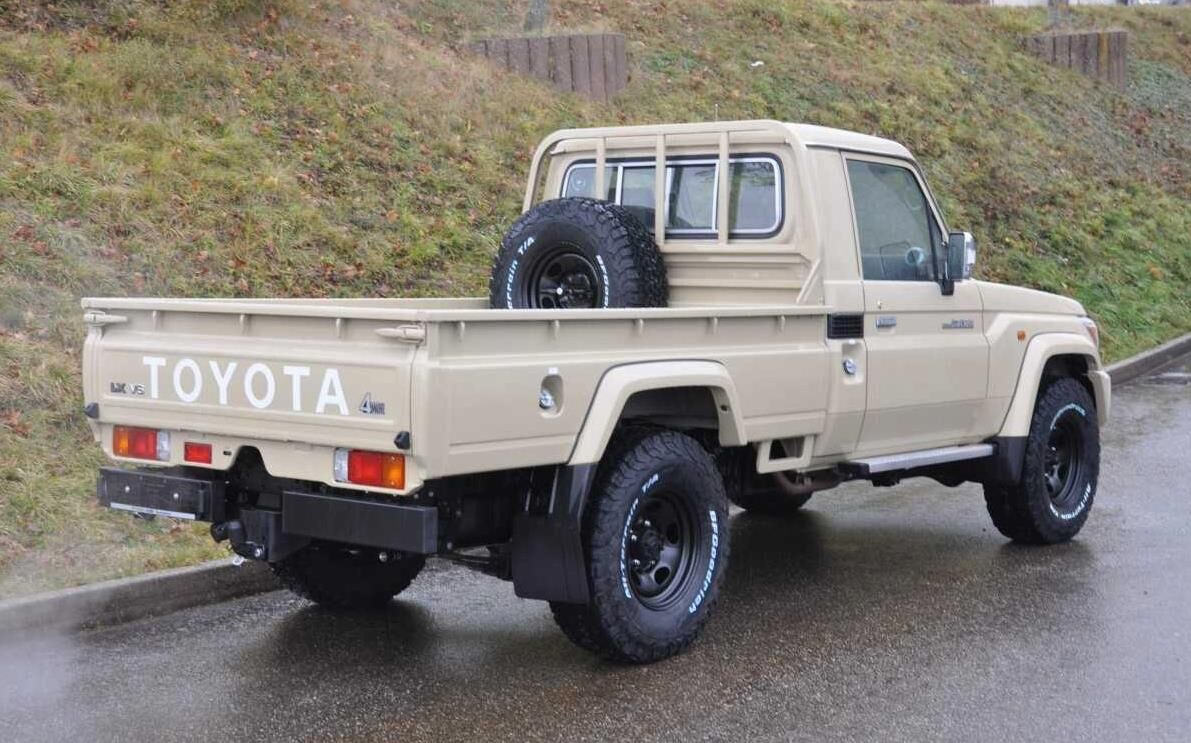 Billede af Toyota Landcruiser 4,0 D 4x4 231HK Pick-Up Aut.