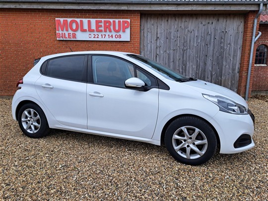 Peugeot 208 1,2 VTi Strike 82HK 5d