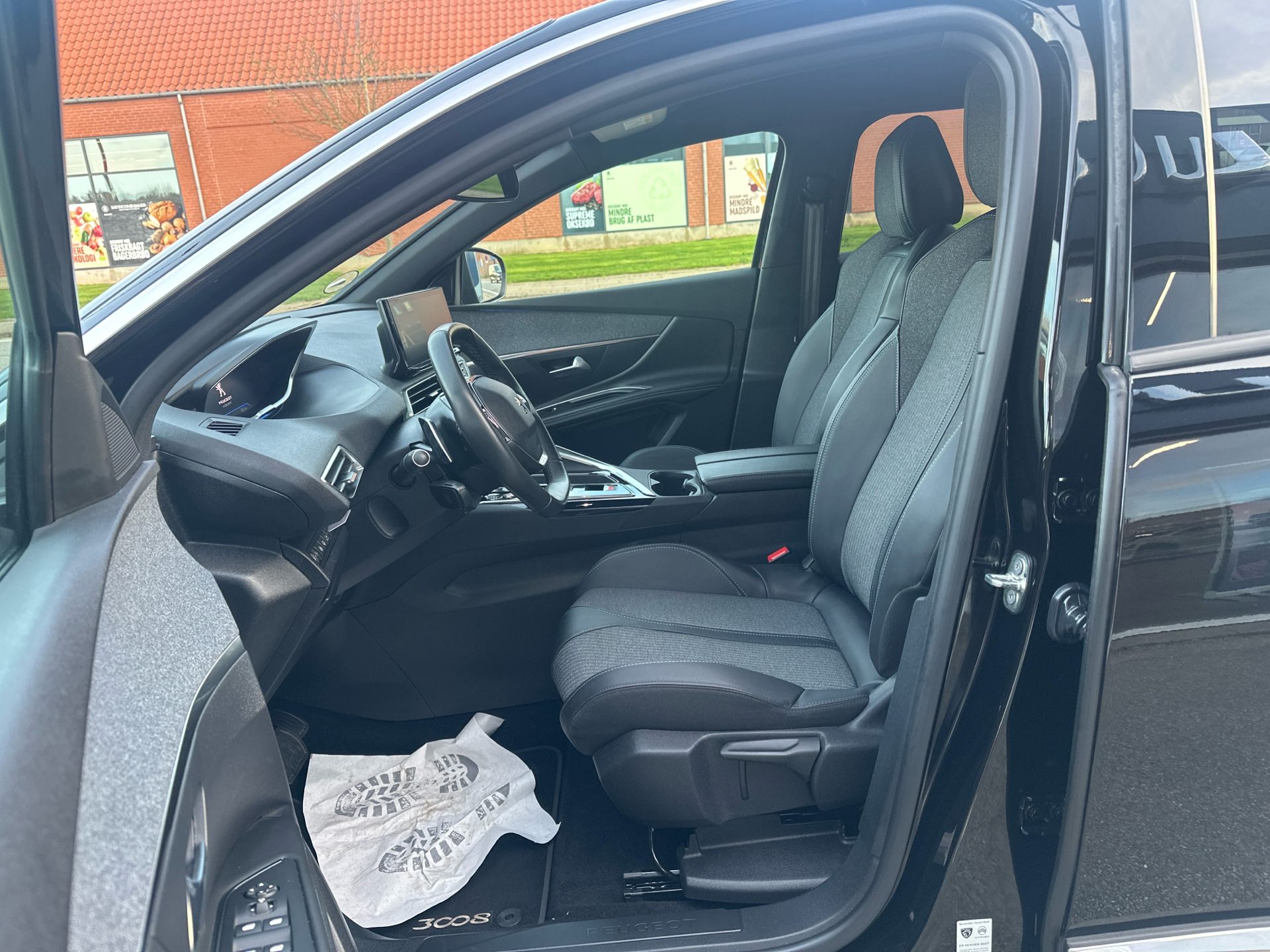 Billede af Peugeot 3008 1,5 BlueHDi Allure Pack EAT8 130HK 5d 8g Aut.