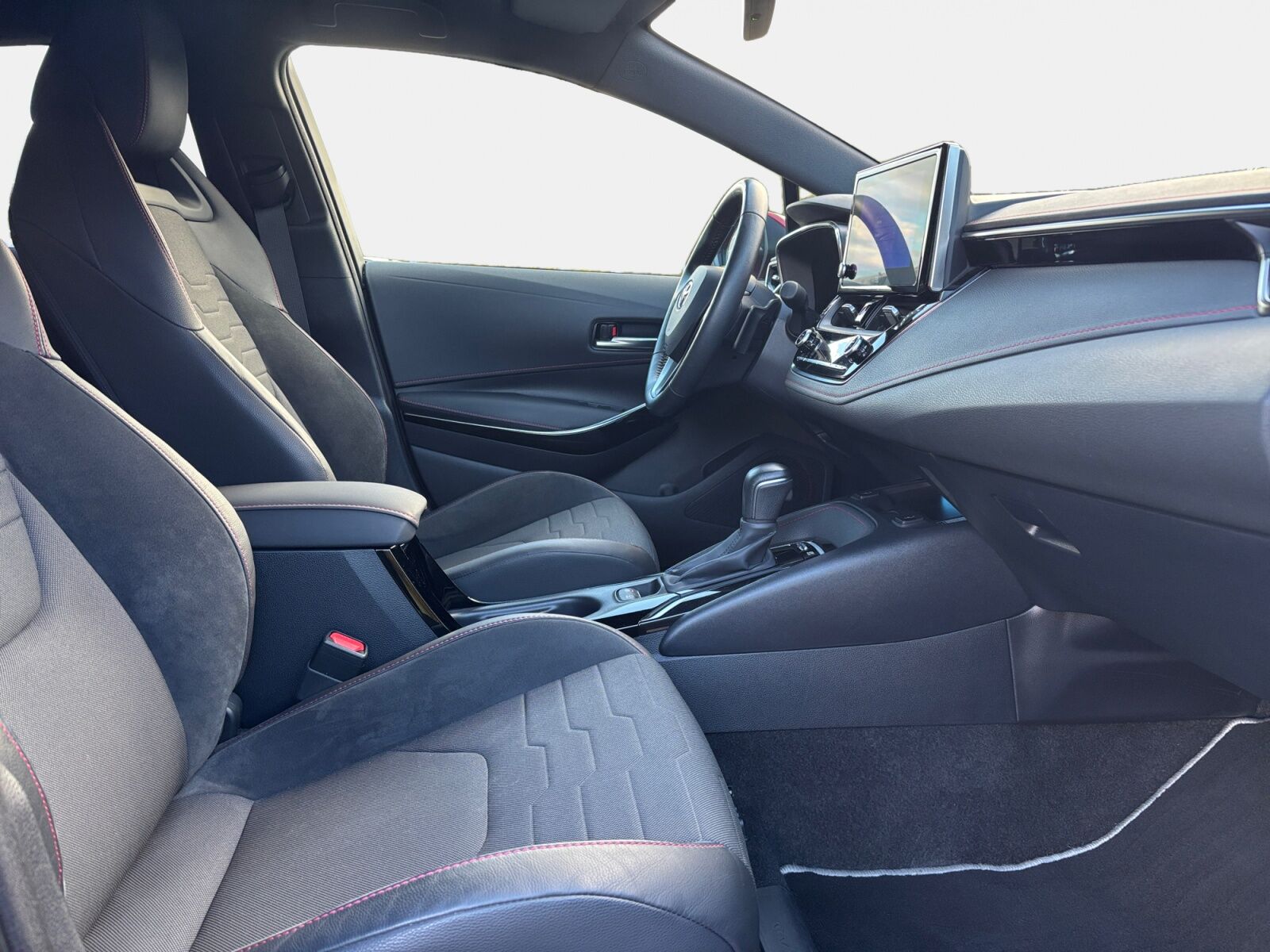 Billede af Toyota Corolla Touring Sports 2,0 Hybrid Elegant E-CVT 184HK Stc Trinl. Gear