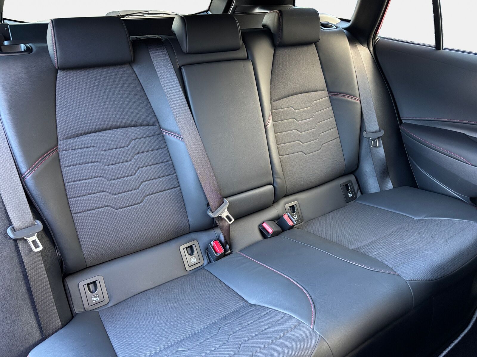 Billede af Toyota Corolla Touring Sports 2,0 Hybrid Elegant E-CVT 184HK Stc Trinl. Gear