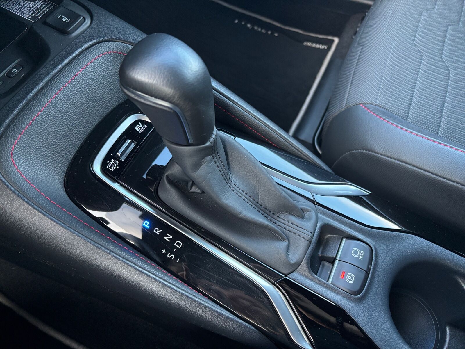 Billede af Toyota Corolla Touring Sports 2,0 Hybrid Elegant E-CVT 184HK Stc Trinl. Gear