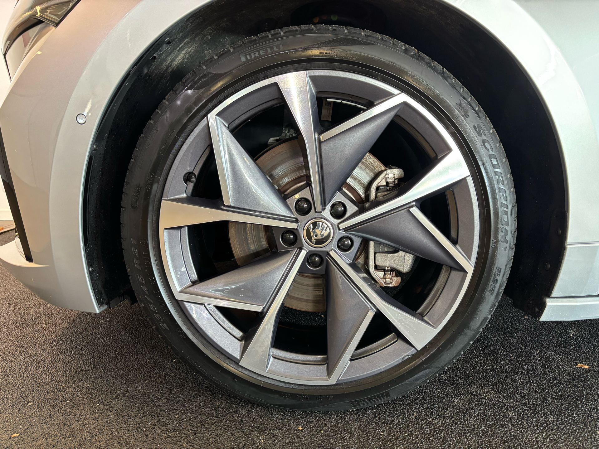 Billede af Skoda Enyaq iV Coupe EL RS 4x4 299HK 5d Aut.