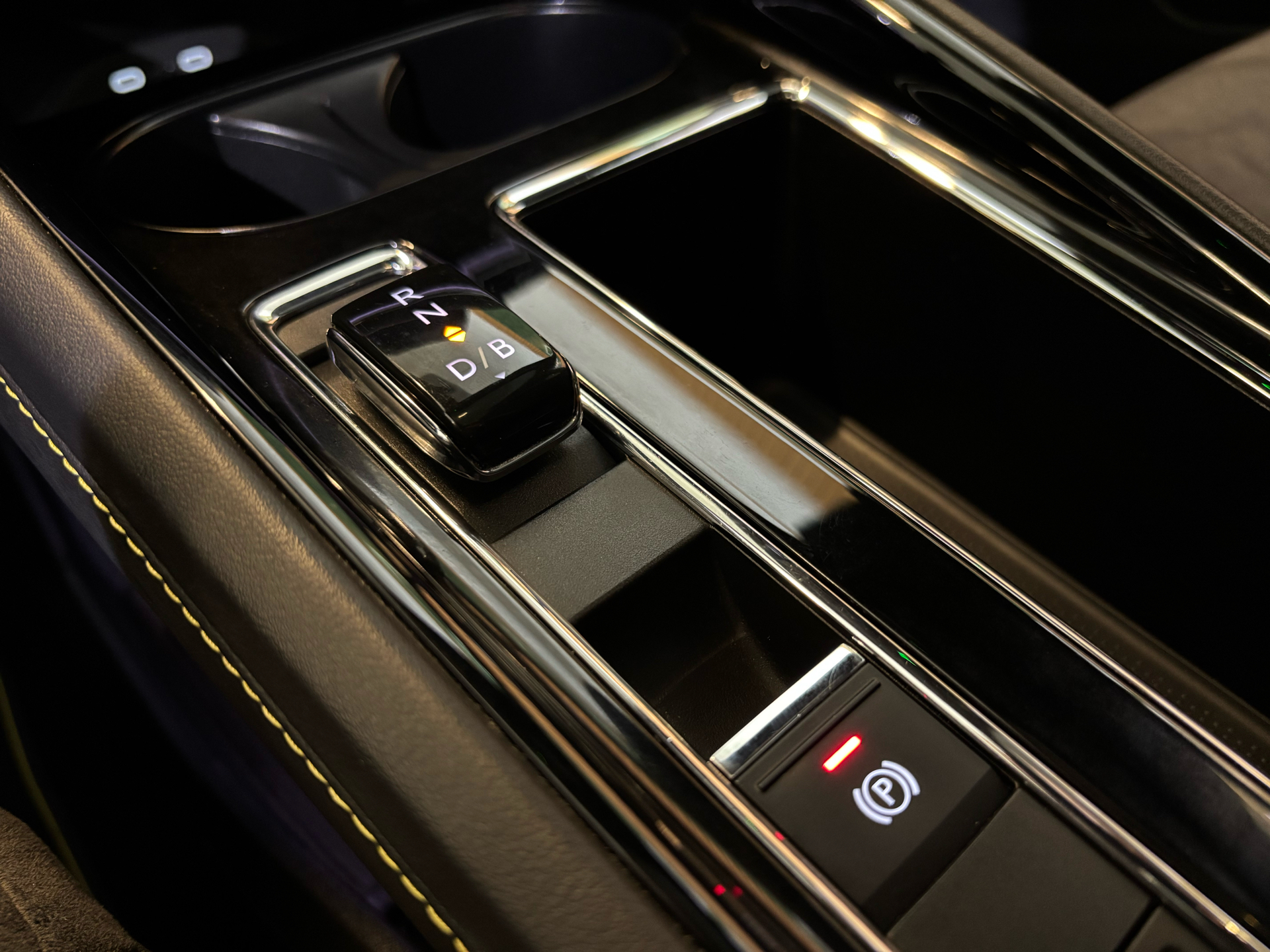 Billede af Skoda Enyaq iV Coupe EL RS 4x4 299HK 5d Aut.