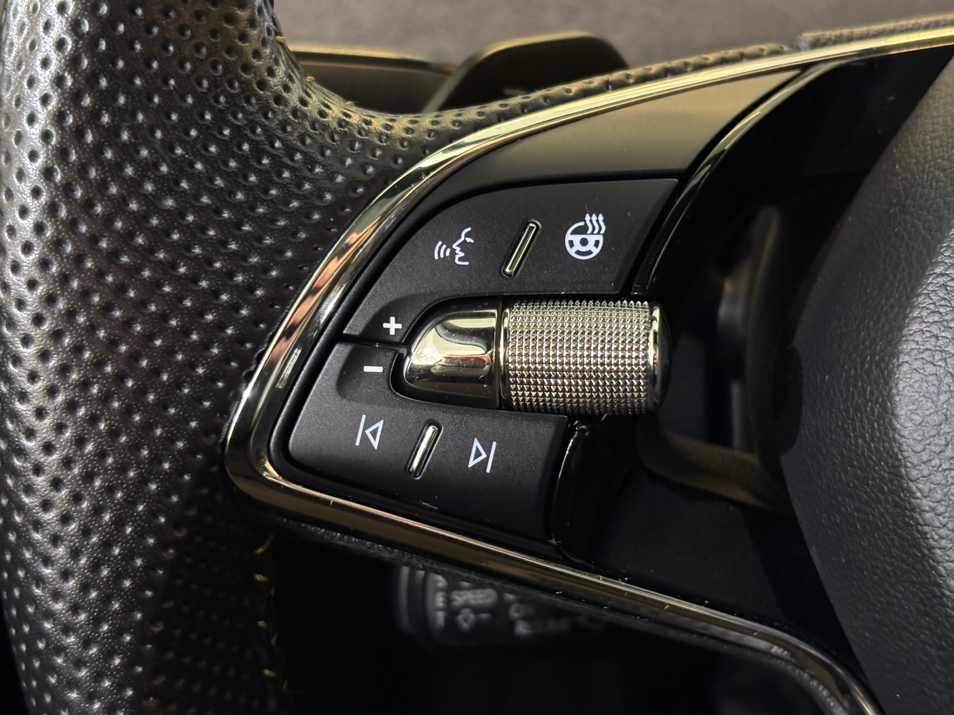 Billede af Skoda Enyaq iV Coupe EL RS 4x4 299HK 5d Aut.