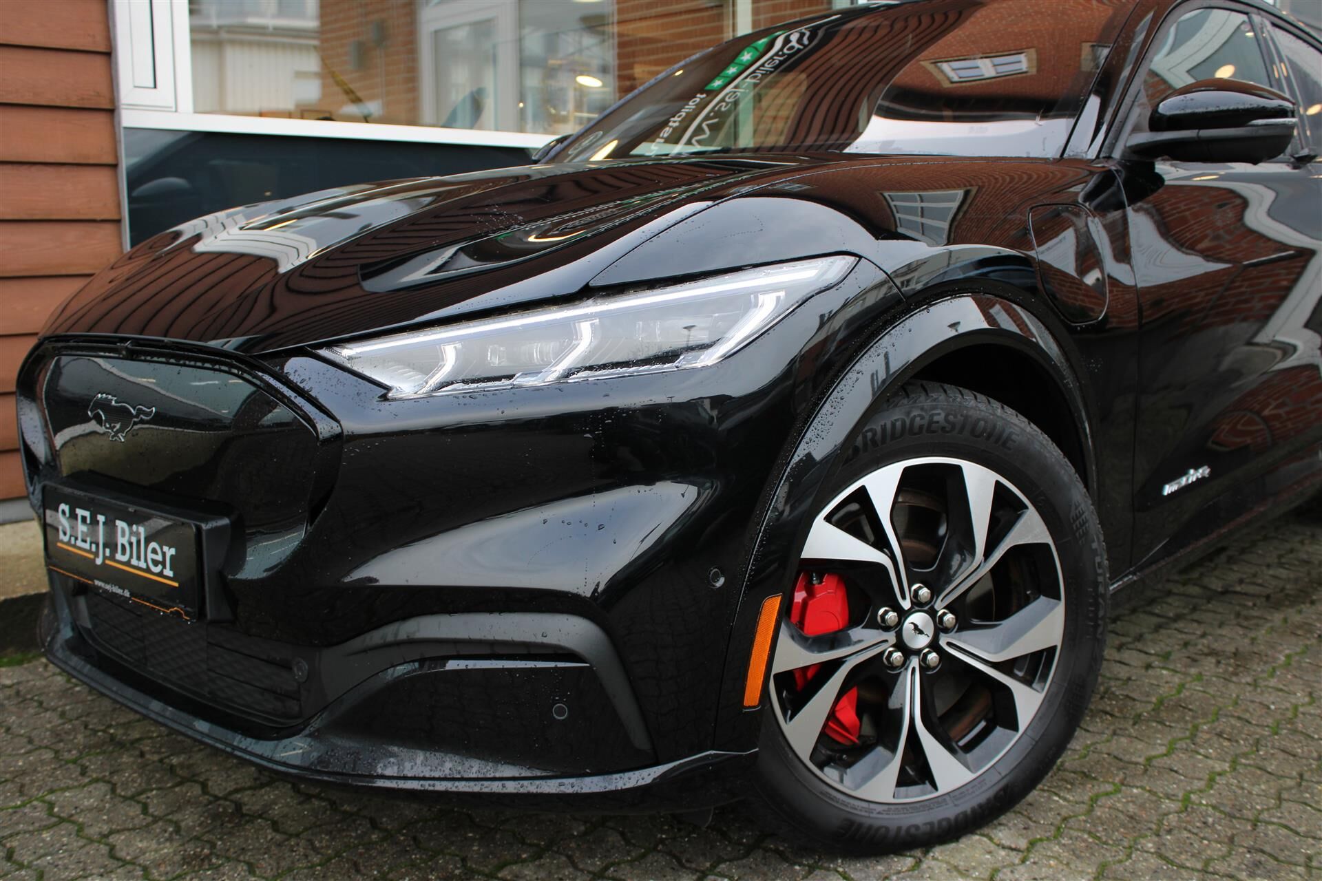 Billede af Ford Mustang Mach-E EL SR Premium AWD 269HK 5d Aut.