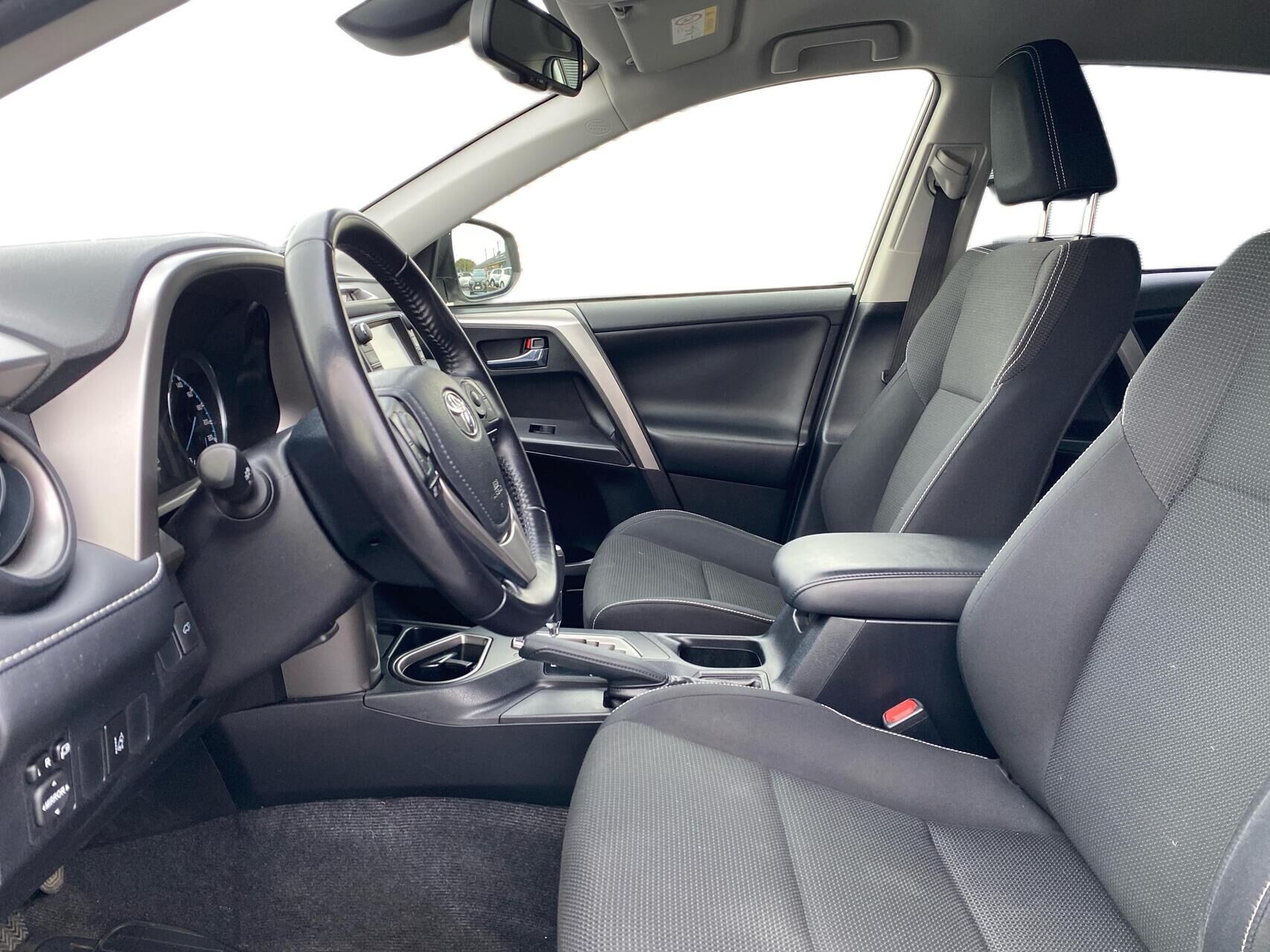 Billede af Toyota RAV4 2,5 Hybrid H3 Safety Sense 4x2 197HK 5d 6g Aut.