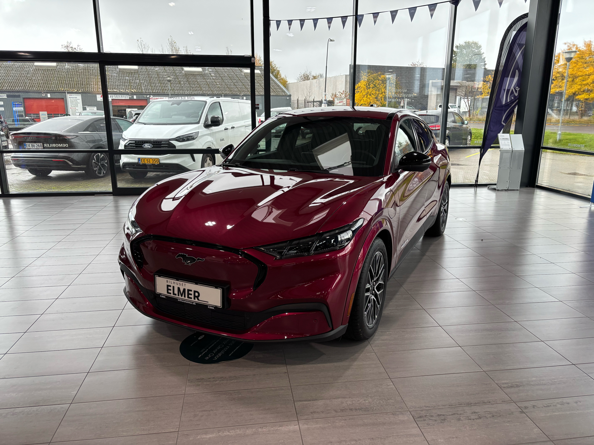 Billede af Ford Mustang Mach-E EL UR Premium AWD 375HK 5d Aut.