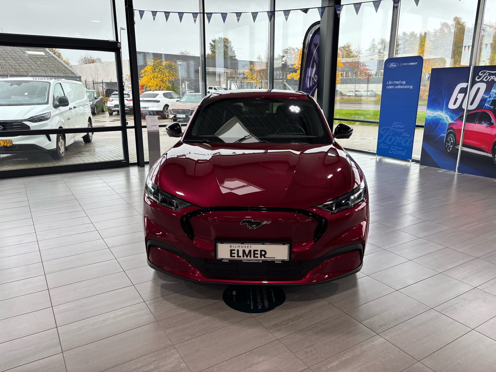 Billede af Ford Mustang Mach-E EL UR Premium AWD 375HK 5d Aut.