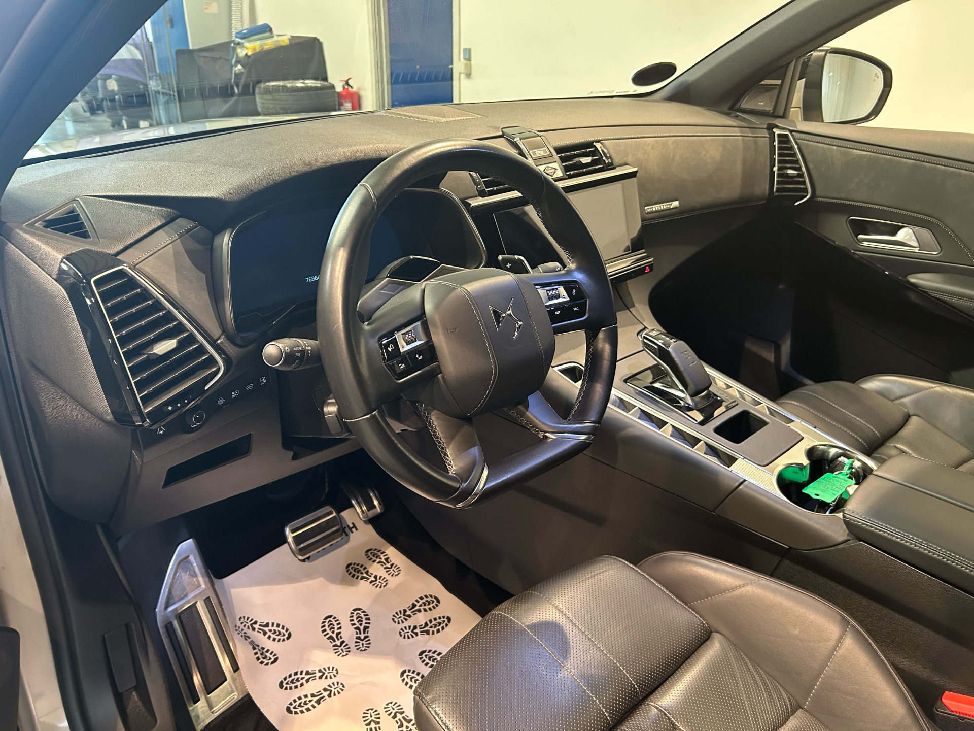 Billede af DS DS7 Crossback 1,6 E-Tense  Plugin-hybrid Elegance AWD EAT8 300HK 5d 8g Aut.