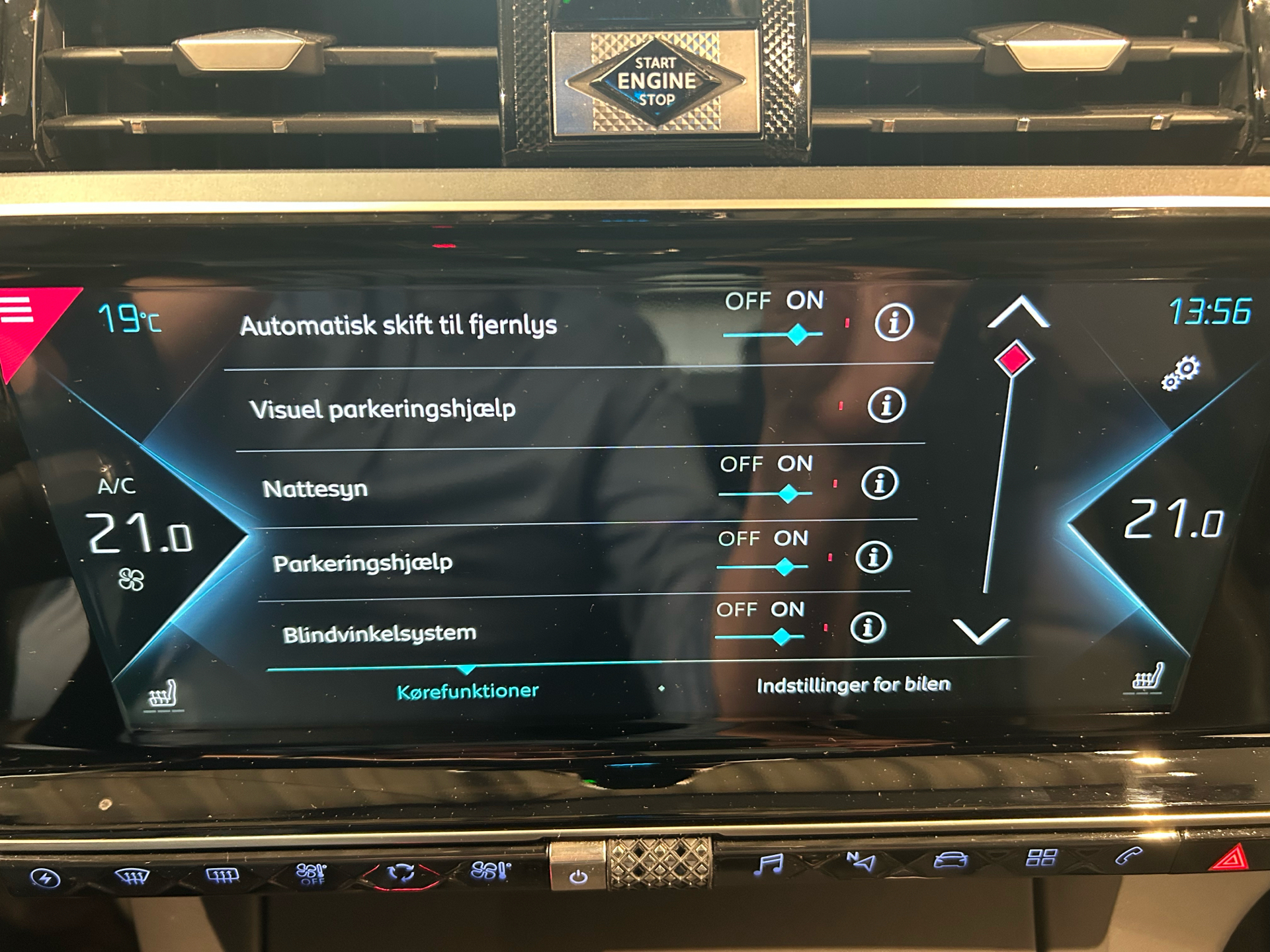 Billede af DS DS7 Crossback 1,6 E-Tense  Plugin-hybrid Elegance AWD EAT8 300HK 5d 8g Aut.