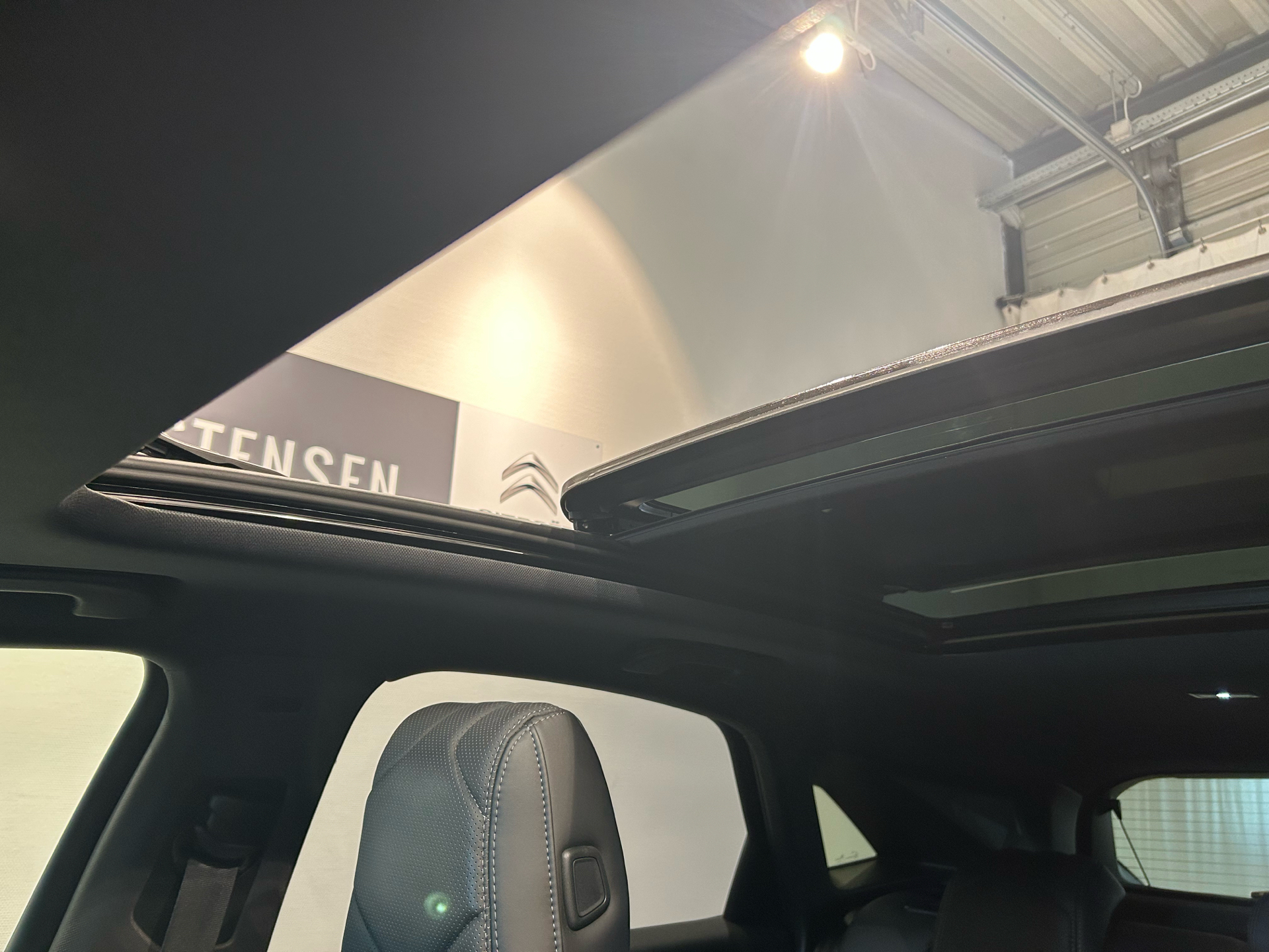 Billede af DS DS7 Crossback 1,6 E-Tense  Plugin-hybrid Elegance AWD EAT8 300HK 5d 8g Aut.