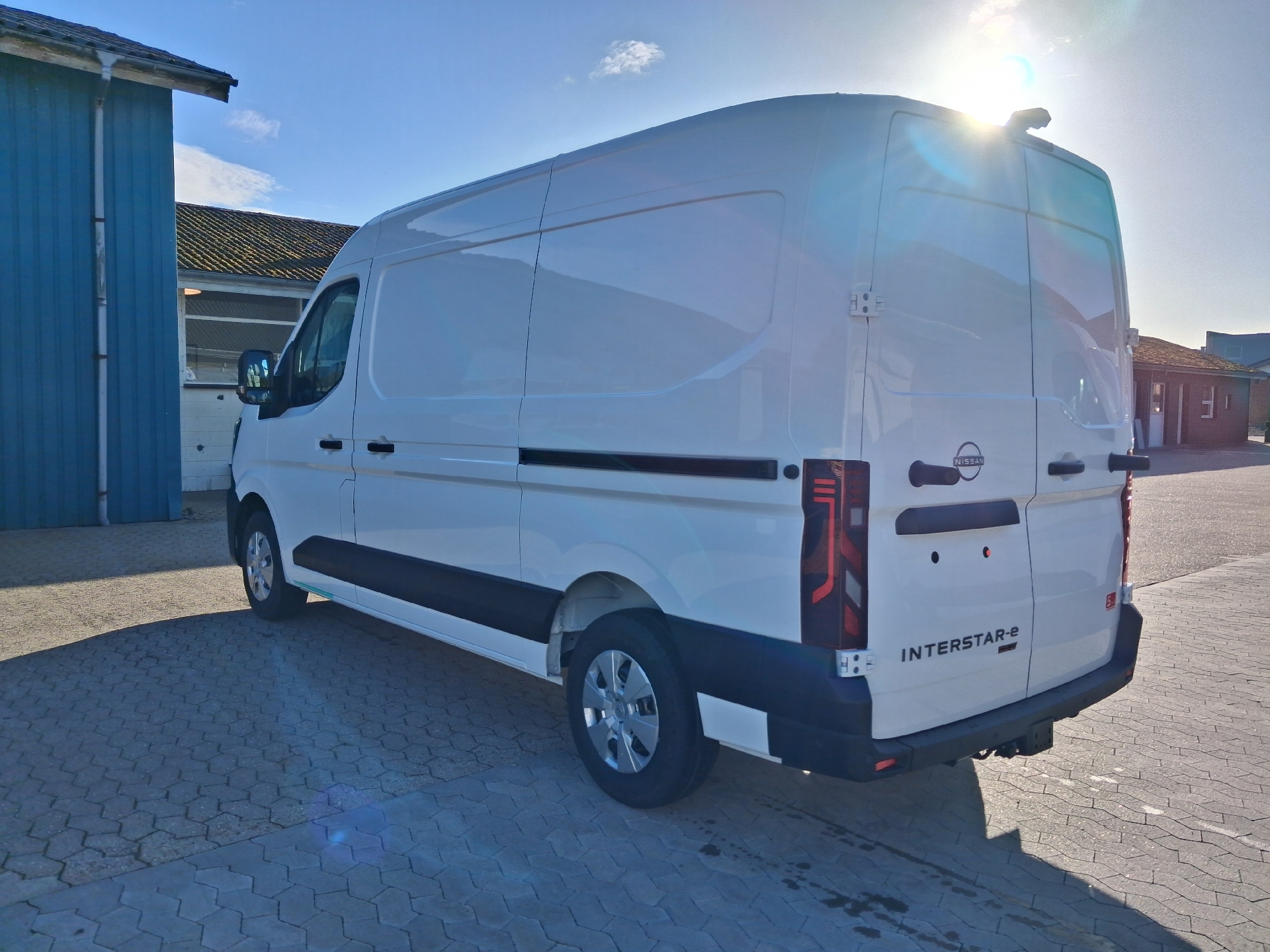 Billede af Nissan Interstar L2H2 EL Tekna 141HK Van Aut.