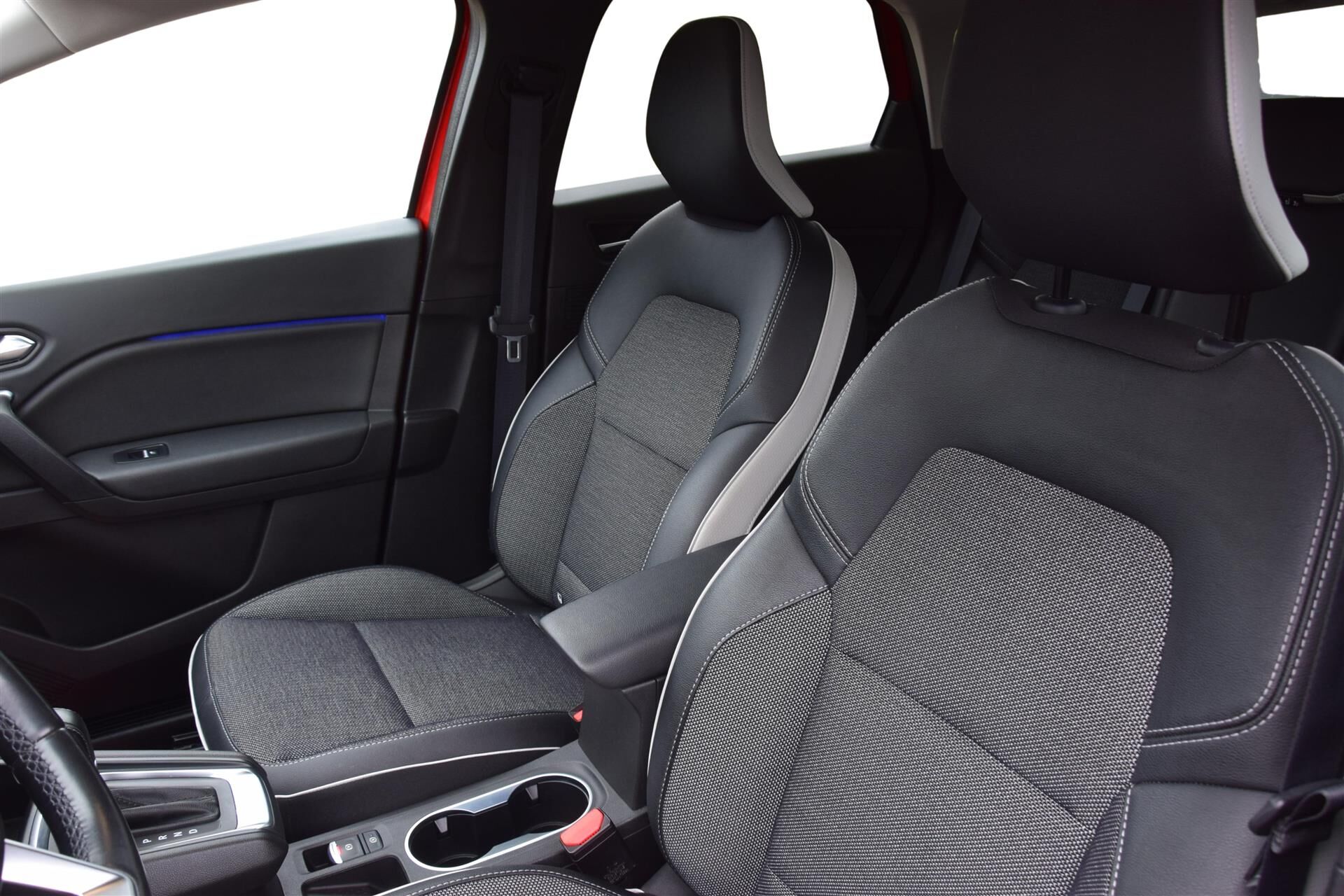 Billede af Renault Captur 1,3 TCE  Mild hybrid Intens EDC 140HK 5d 7g Aut.