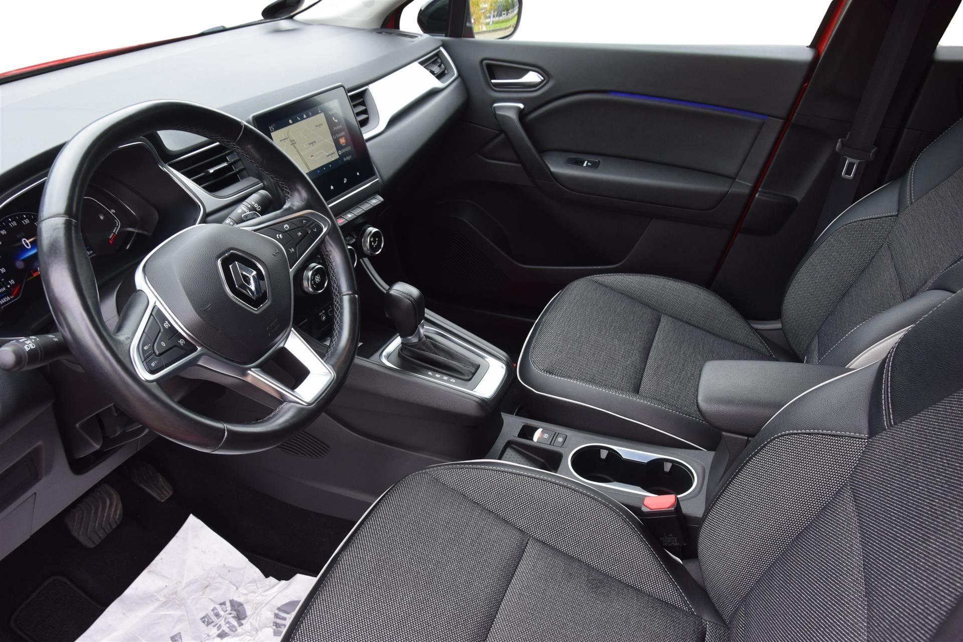 Billede af Renault Captur 1,3 TCE  Mild hybrid Intens EDC 140HK 5d 7g Aut.