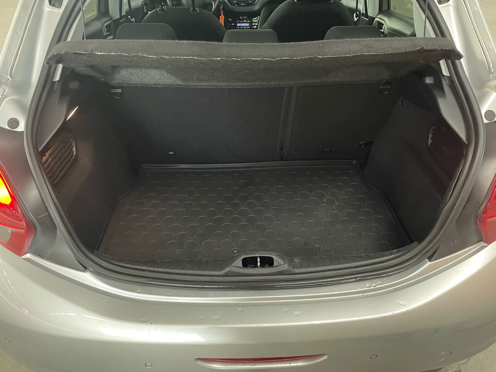 Billede af Peugeot 208 1,6 BlueHDi Desire Sky 100HK 5d