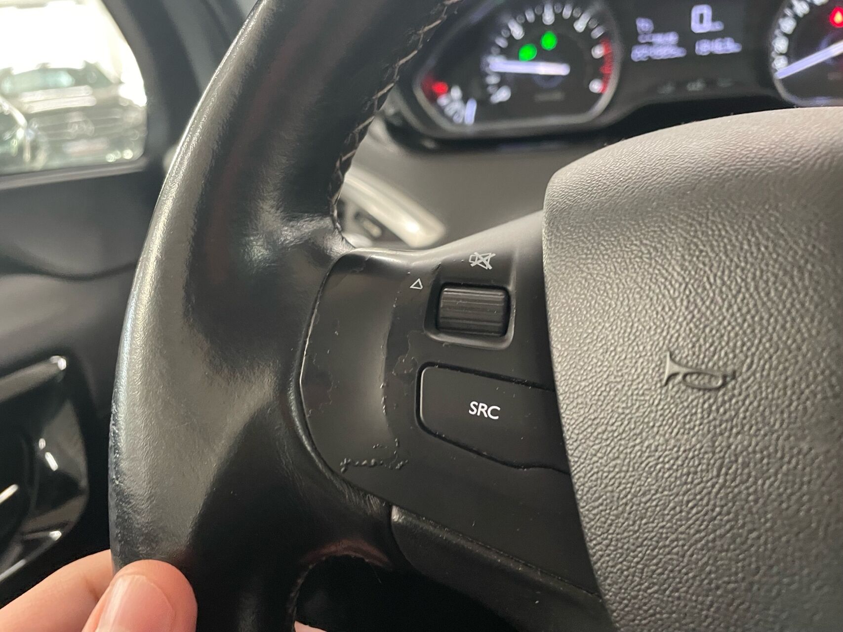 Billede af Peugeot 208 1,6 BlueHDi Desire Sky 100HK 5d