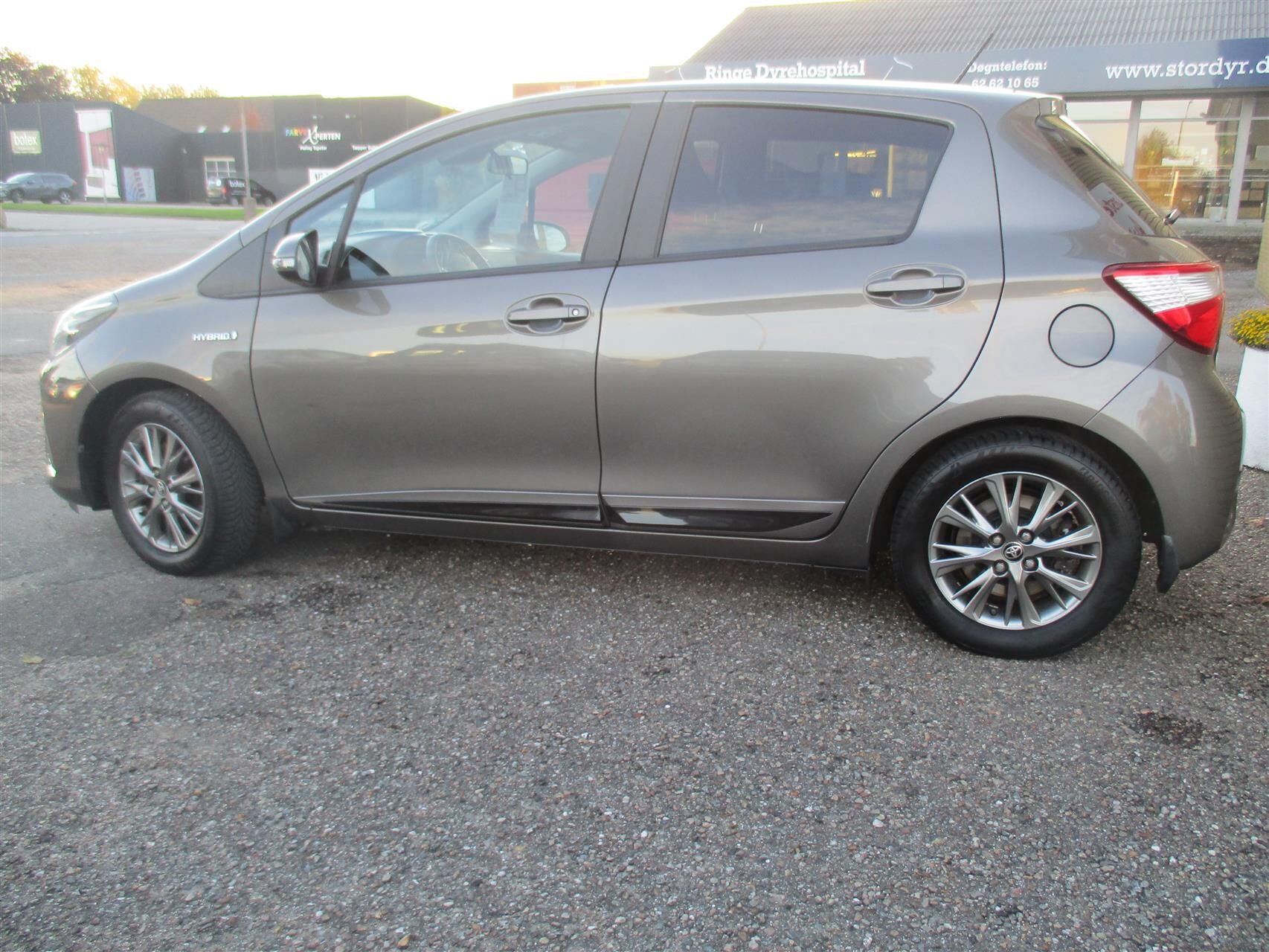 Billede af Toyota Yaris 1,5 Hybrid H2 Premium E-CVT 100HK 5d Trinl. Gear