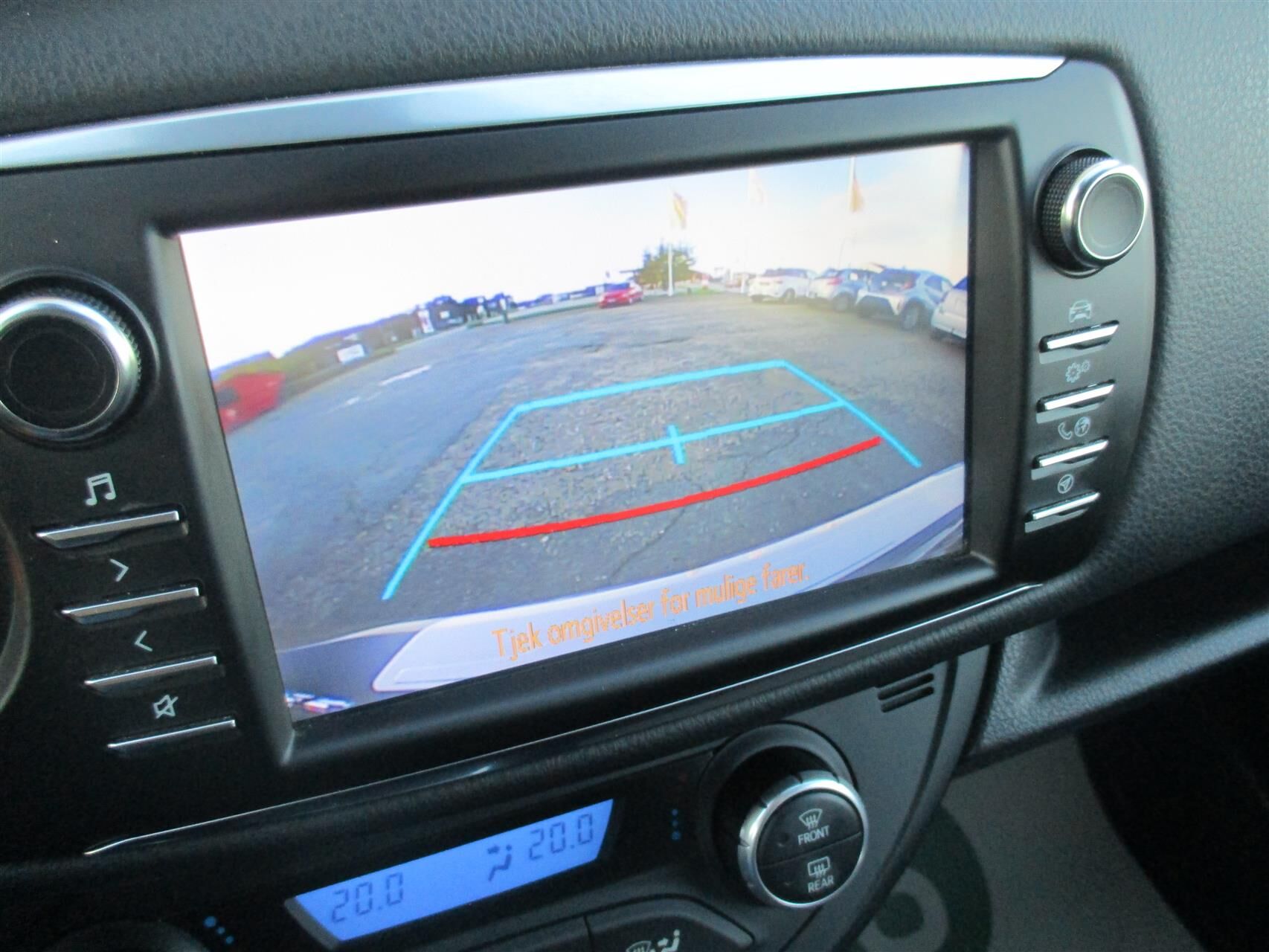 Billede af Toyota Yaris 1,5 Hybrid H2 Premium E-CVT 100HK 5d Trinl. Gear