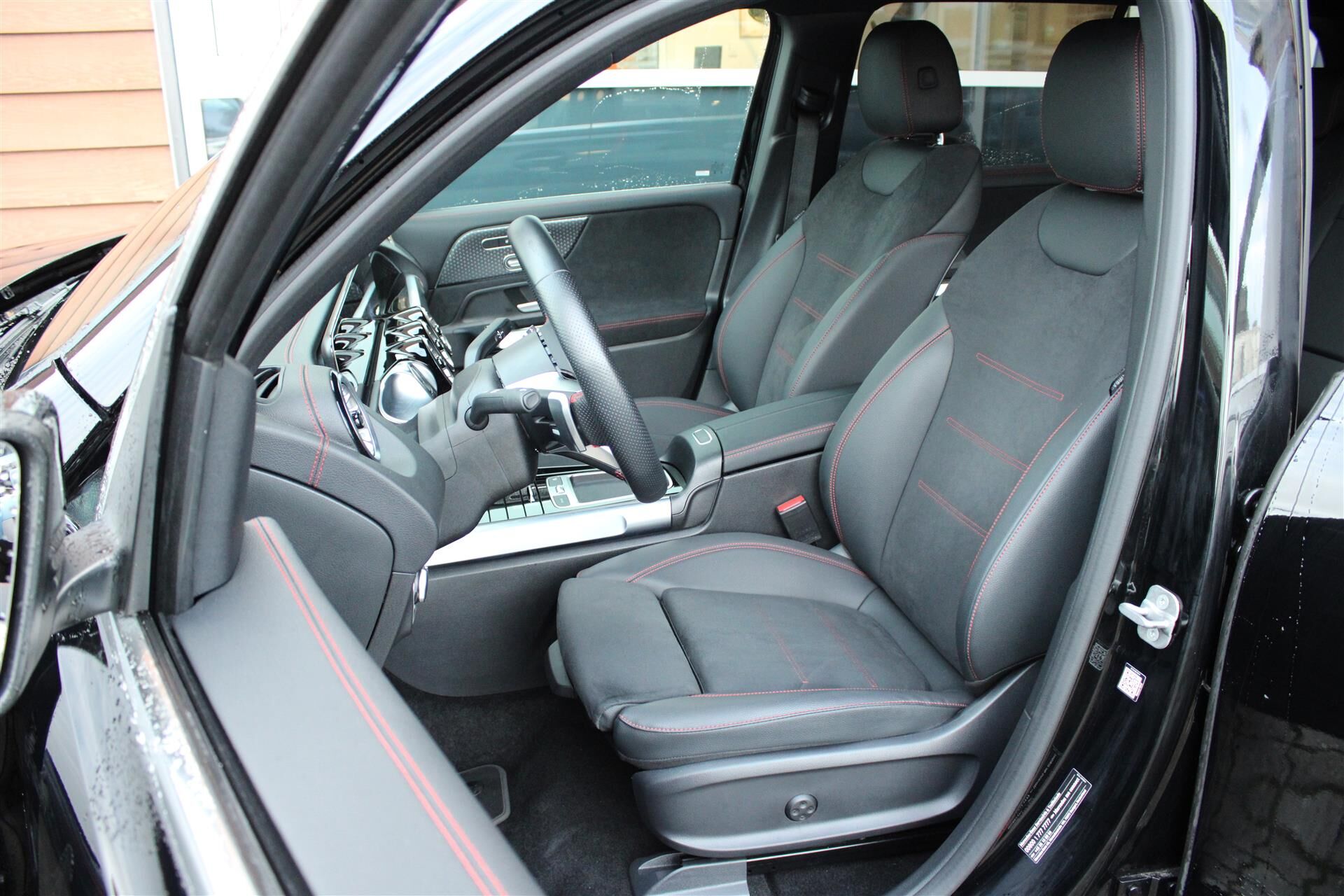 Billede af Mercedes-Benz EQB 250+ EL AMG Advance 190HK 5d Aut.