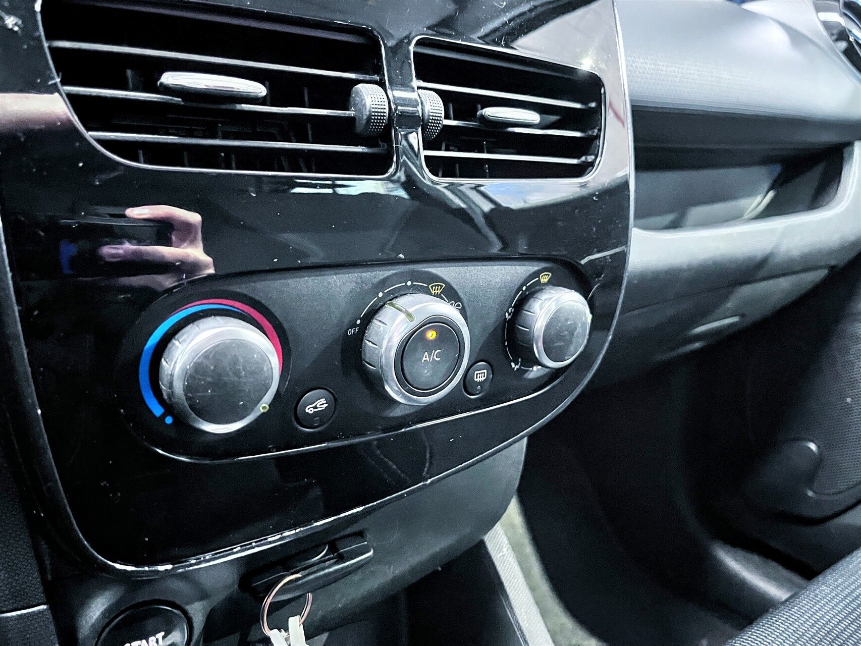 Billede af Renault Clio Sport Tourer 0,9 TCE Expression Energy 90HK Stc