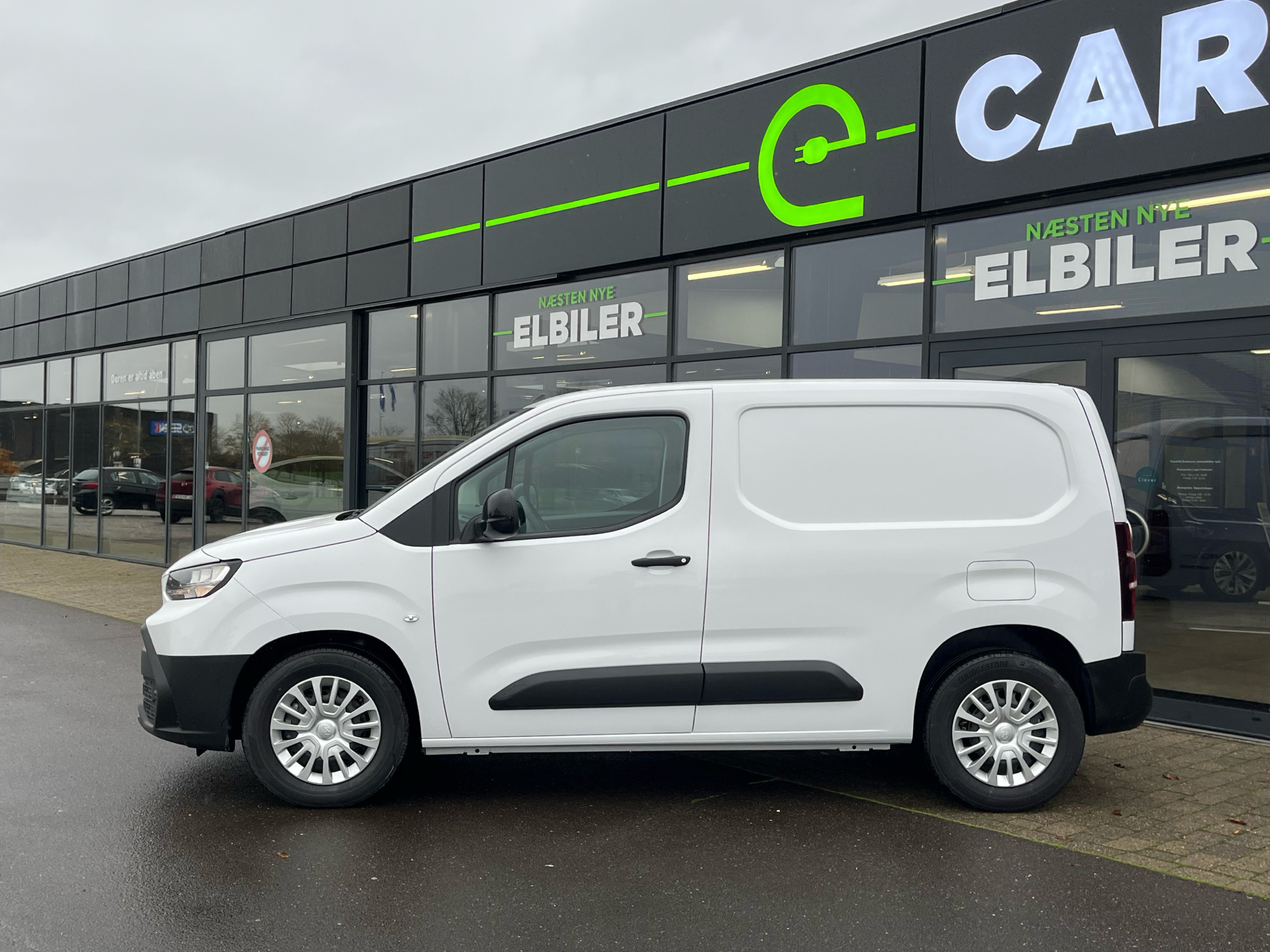Billede af Toyota Proace City Electric Medium EL Comfort 1 Skydedør 136HK Van Aut.