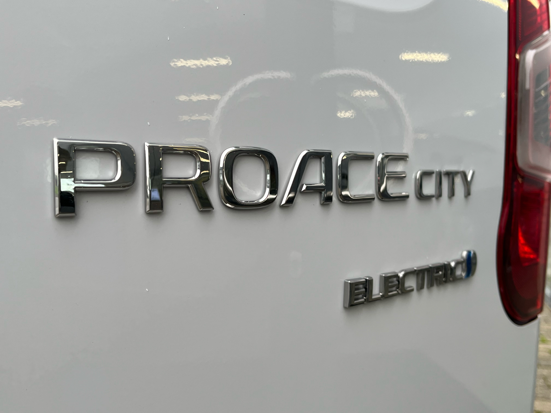 Billede af Toyota Proace City Electric Medium EL Comfort 1 Skydedør 136HK Van Aut.