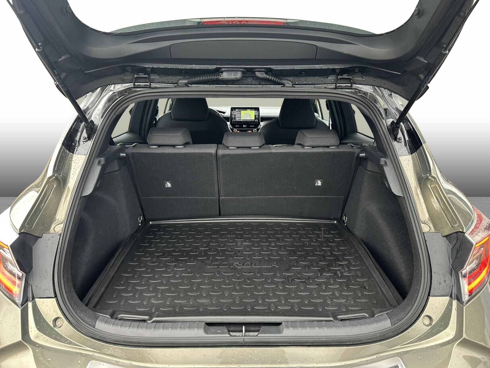 Billede af Toyota Corolla 2,0 Hybrid H3 Premium E-CVT 180HK 5d 6g Aut.