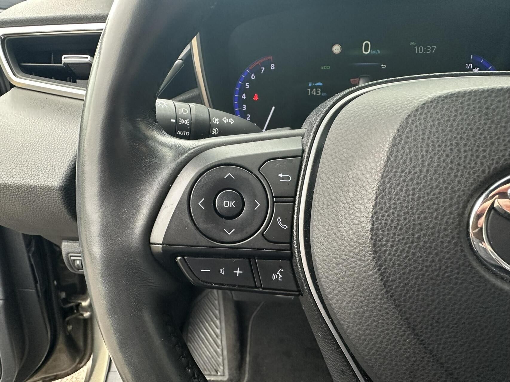 Billede af Toyota Corolla 2,0 Hybrid H3 Premium E-CVT 180HK 5d 6g Aut.