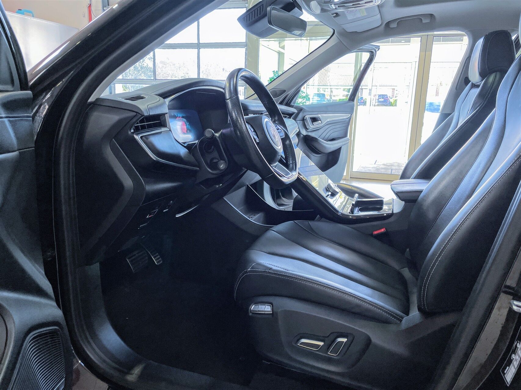 Billede af MG Marvel R EL Performance 4x4 288HK 5d Aut.