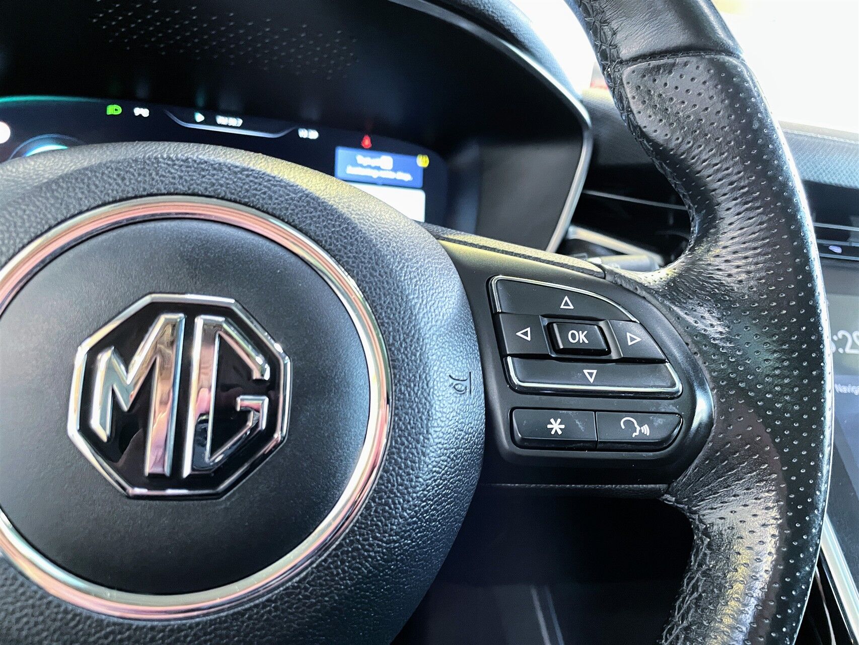 Billede af MG Marvel R EL Performance 4x4 288HK 5d Aut.