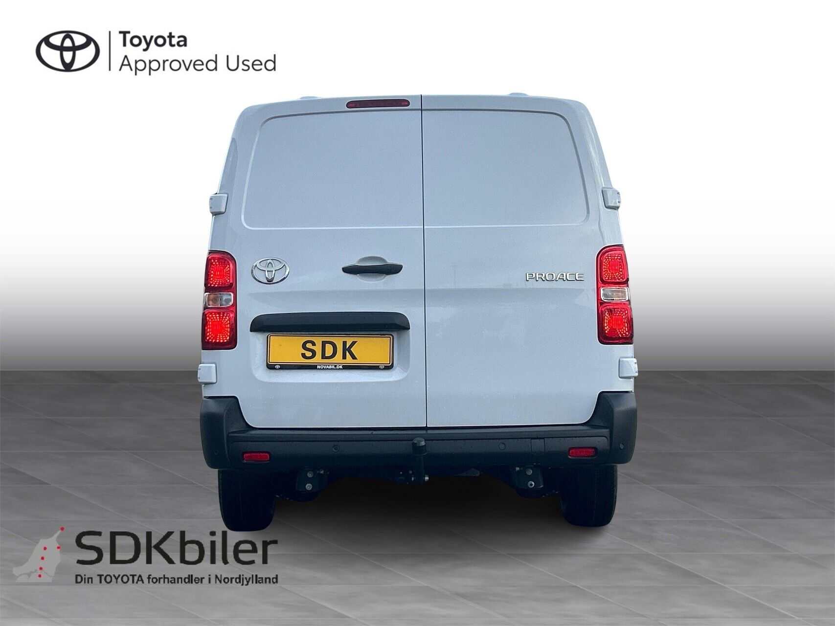Billede af Toyota Proace 2.0D 144hk Long/En skydedør aut. gear Comfort Master u/komfortadskillelse