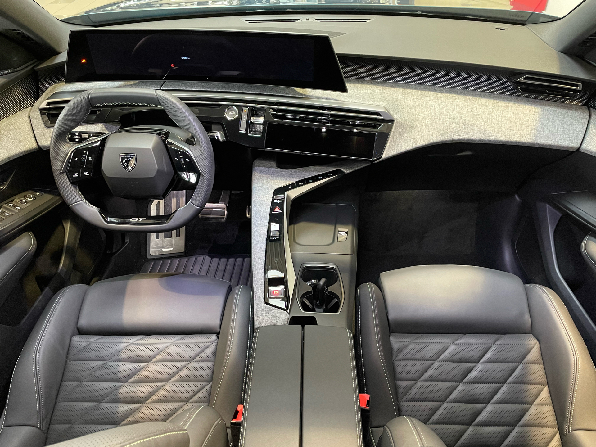 Billede af Peugeot e-3008 EL GT Pack 210HK 5d Aut.