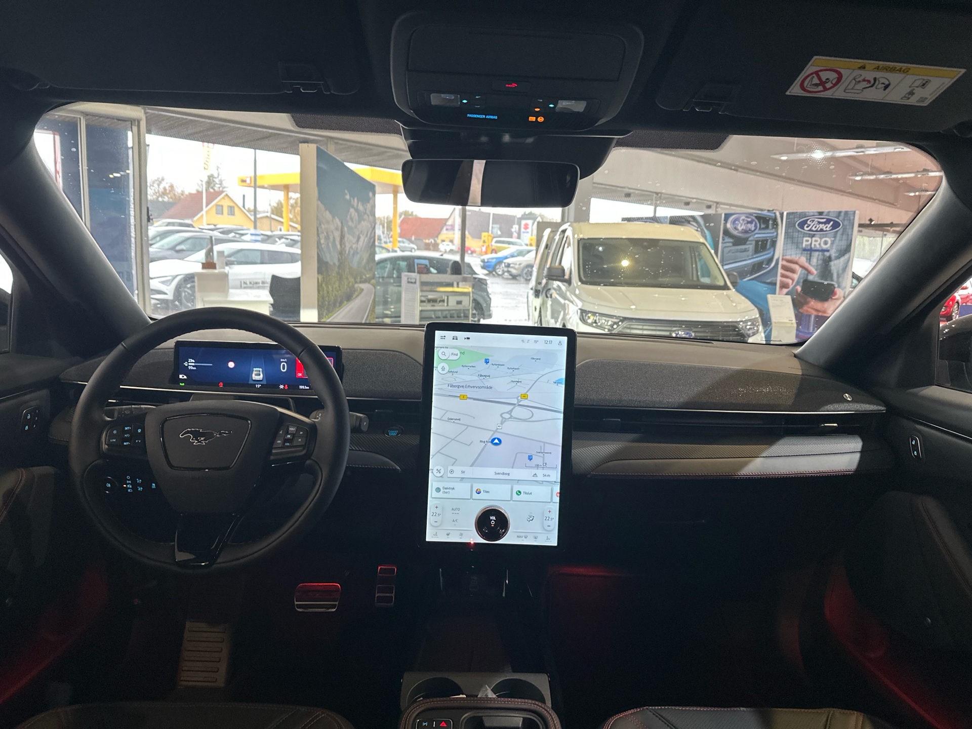 Billede af Ford Mustang Mach-E EL UR Premium AWD 375HK 5d Aut.