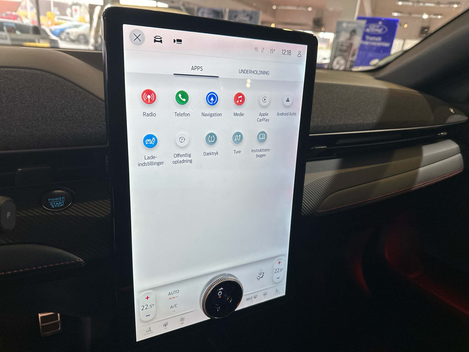 Billede af Ford Mustang Mach-E EL UR Premium AWD 375HK 5d Aut.