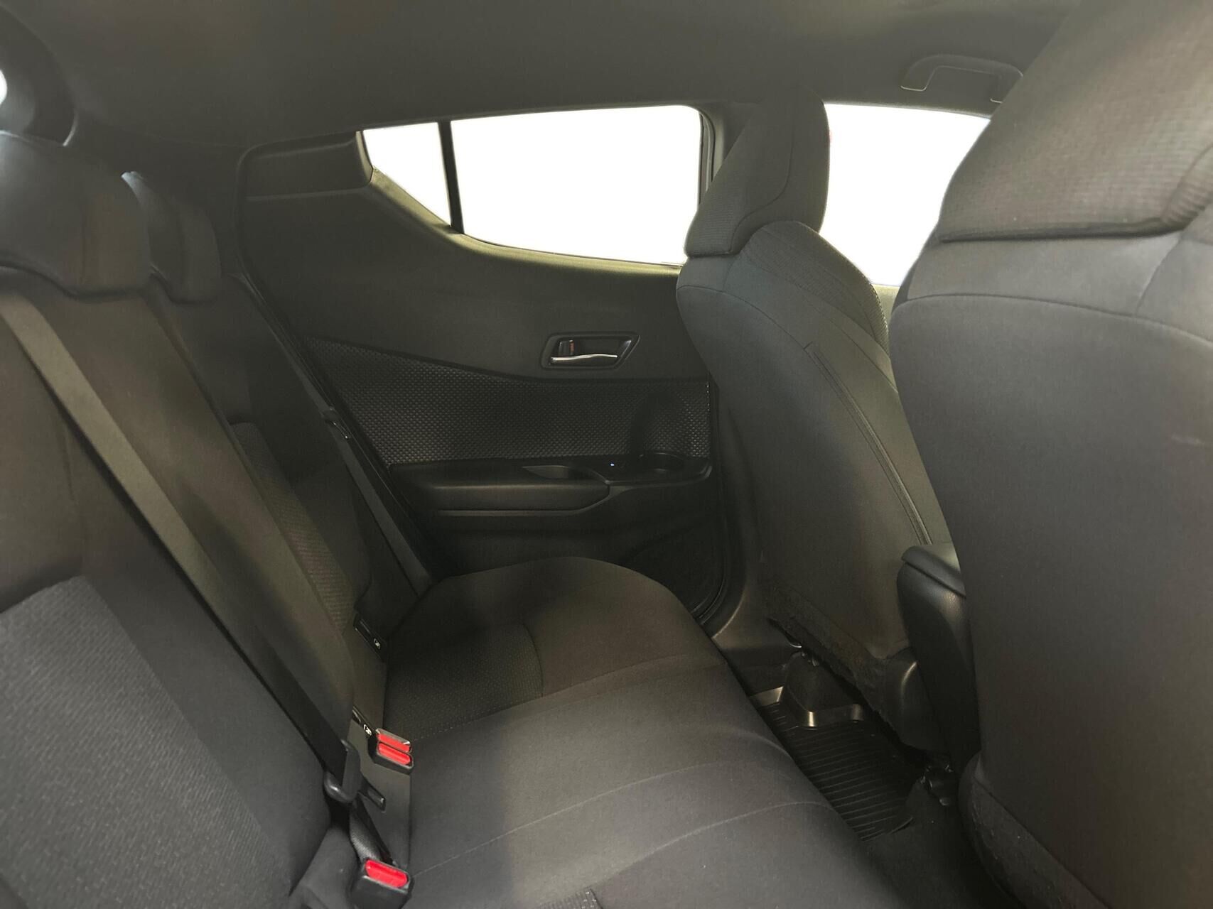 Billede af Toyota C-HR 1,8 Hybrid C-LUB Smart - LED Multidrive S 122HK 5d Aut.