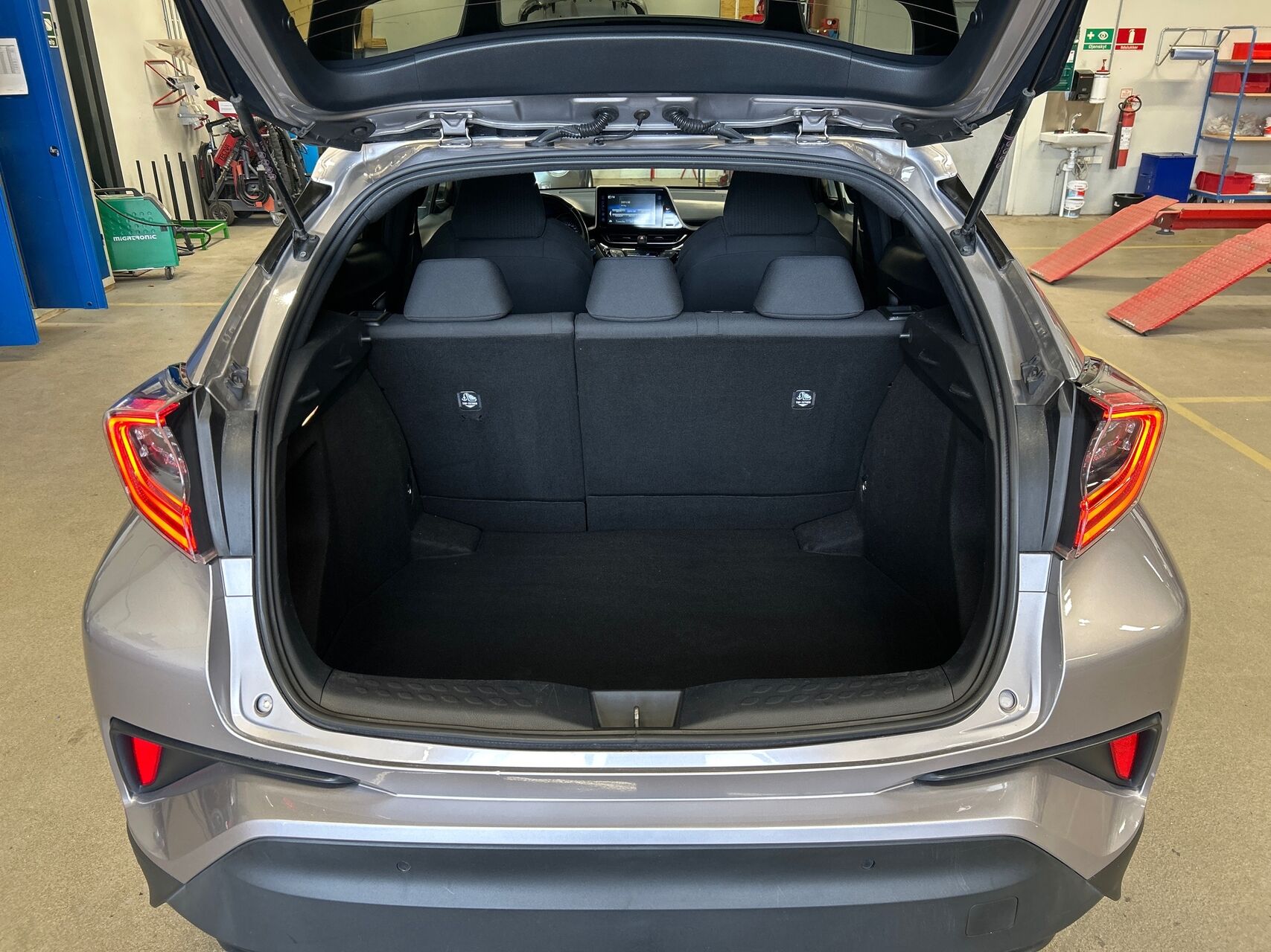 Billede af Toyota C-HR 1,8 Hybrid C-LUB Smart - LED Multidrive S 122HK 5d Aut.