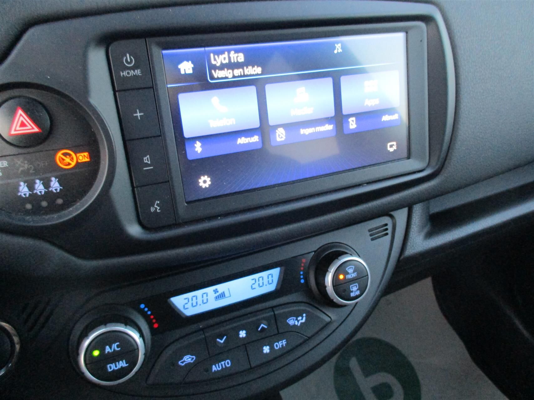 Billede af Toyota Yaris 1,5 VVT-I T2 Limited Premium Multidrive S 111HK 5d 6g Aut.