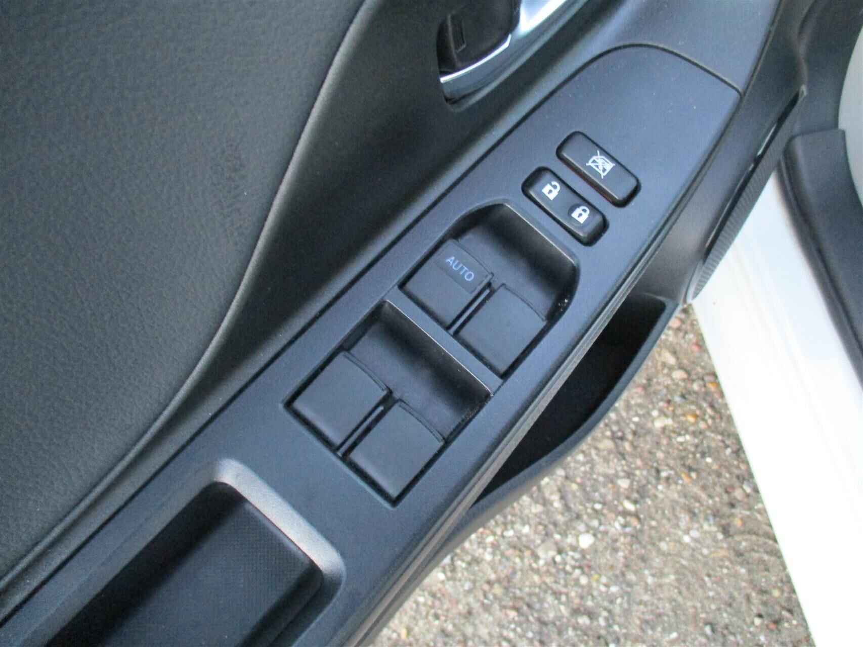 Billede af Toyota Yaris 1,5 VVT-I T2 Limited Premium Multidrive S 111HK 5d 6g Aut.