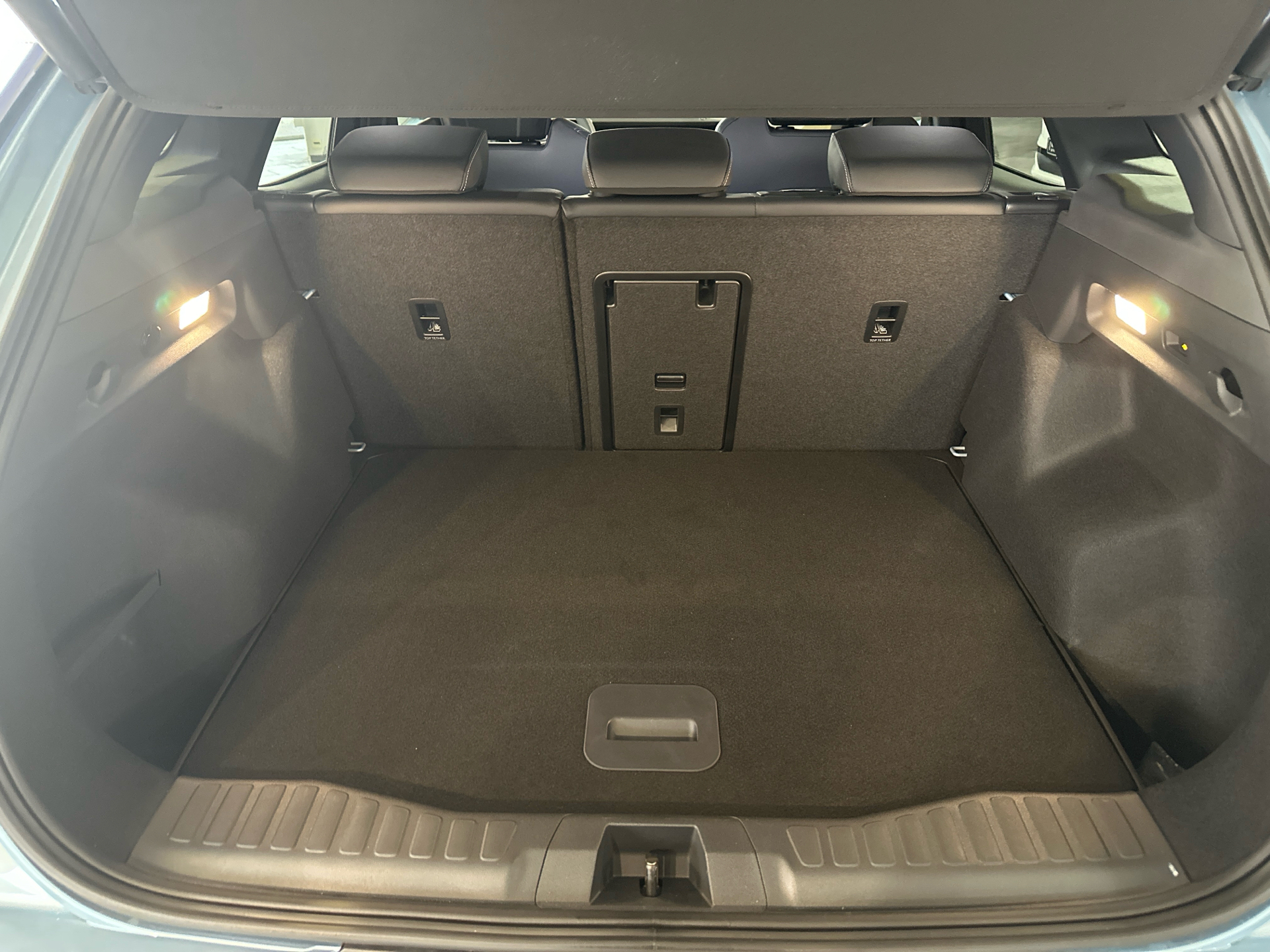 Billede af Ford Explorer EL UR Select AWD 340HK 5d Aut.