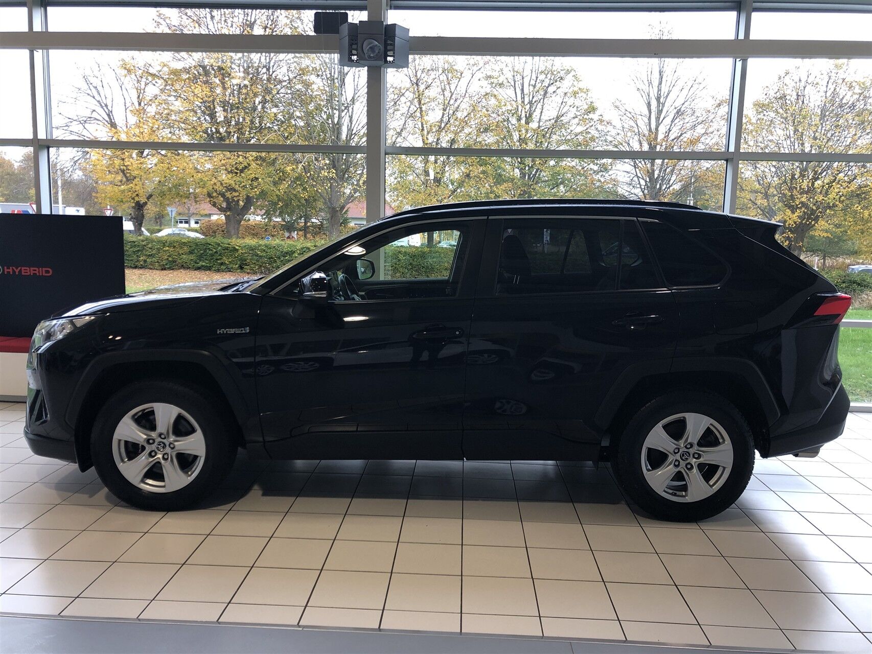 Billede af Toyota RAV4 2,5 Hybrid H3 Business 218HK 5d 6g Aut.