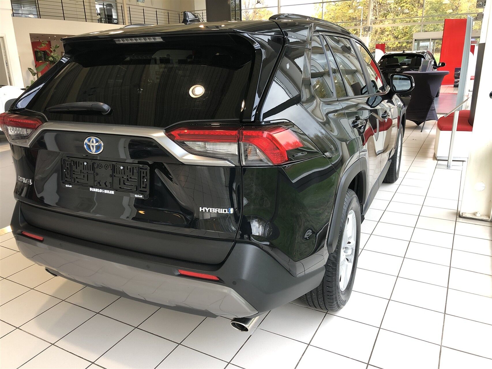 Billede af Toyota RAV4 2,5 Hybrid H3 Business 218HK 5d 6g Aut.