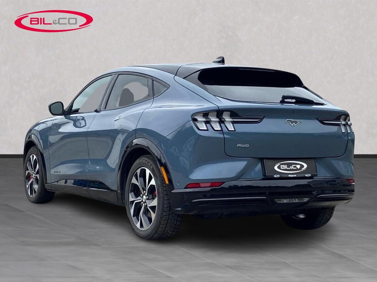 Billede af Ford Mustang Mach-E EL SR Premium AWD 269HK 5d Aut.